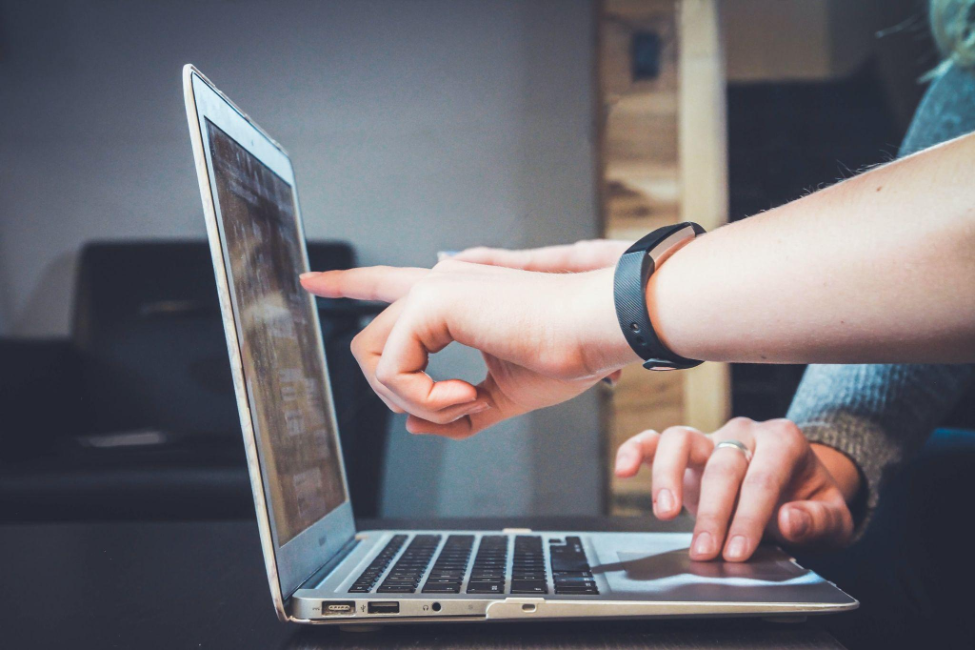 Essential Website Design Tips to Spur Growth For Your Business