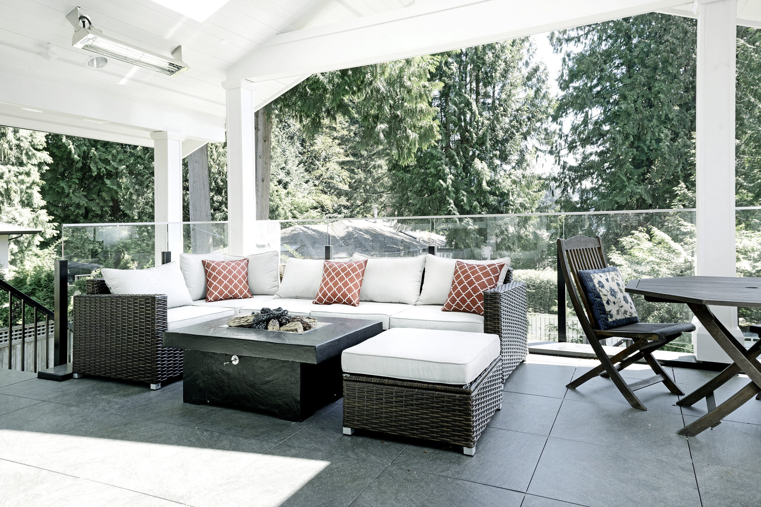 Nicole-Maree-Design-interior-designer-north-vancouver-patio.jpg