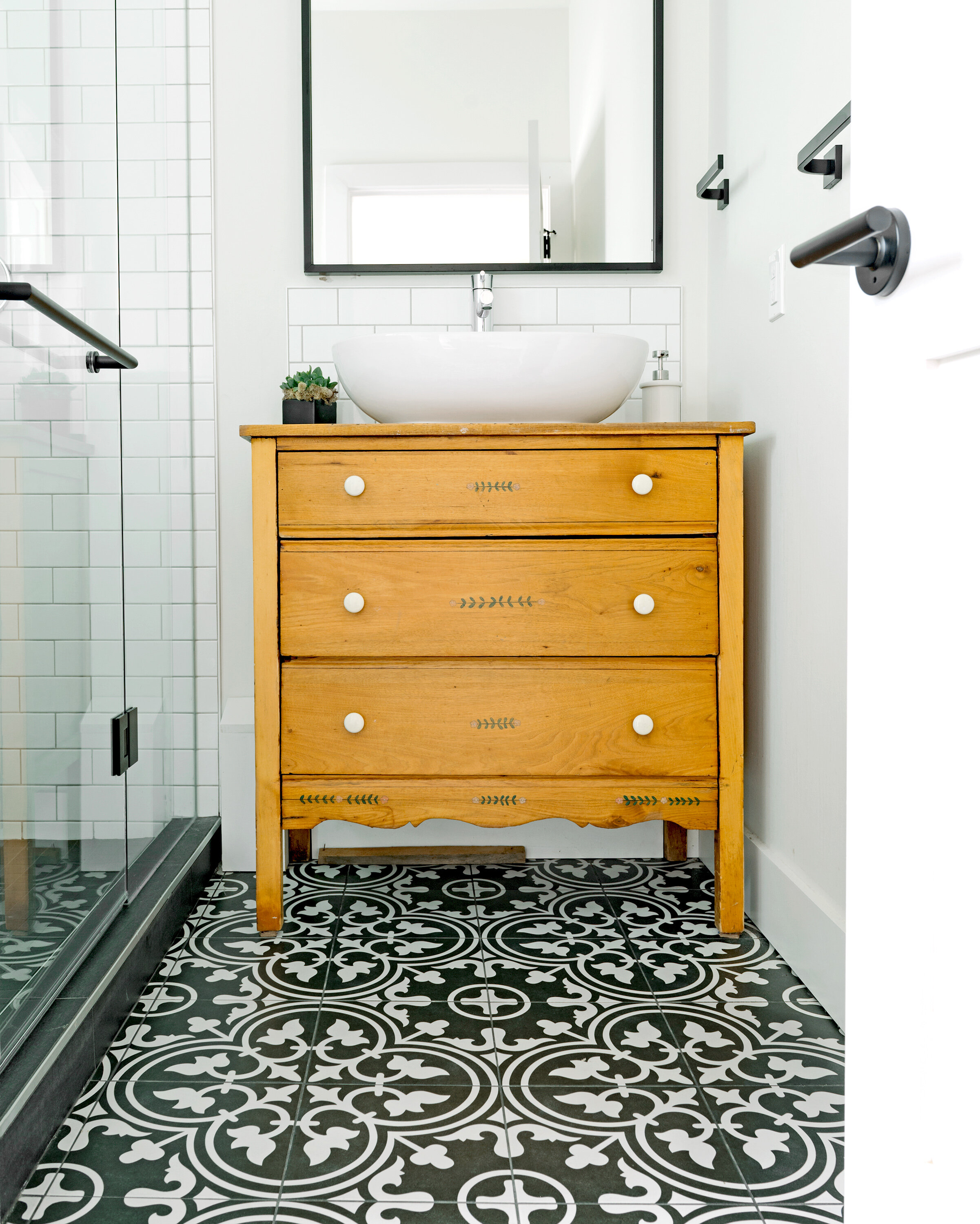NMD_Wellington_Bath-floor.jpg