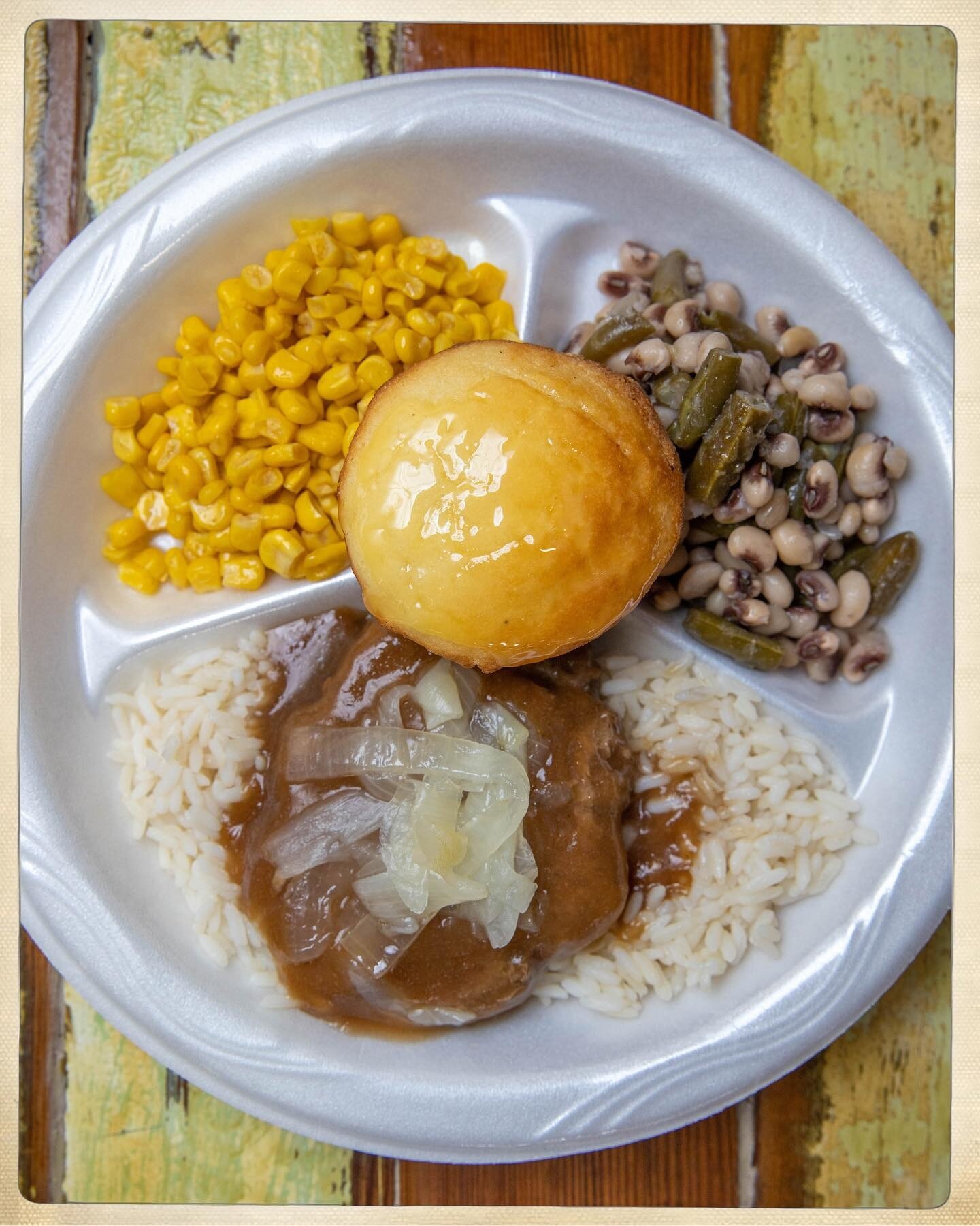 Tuesday Special: Hamburger Steak w/ Rice &amp; Gravy, 2 sides of your choice, cornbread muffin or buttered roll, &amp; a fountain drink! Tag a friend and meet at LSG for lunch! #LakeSereneGeocery