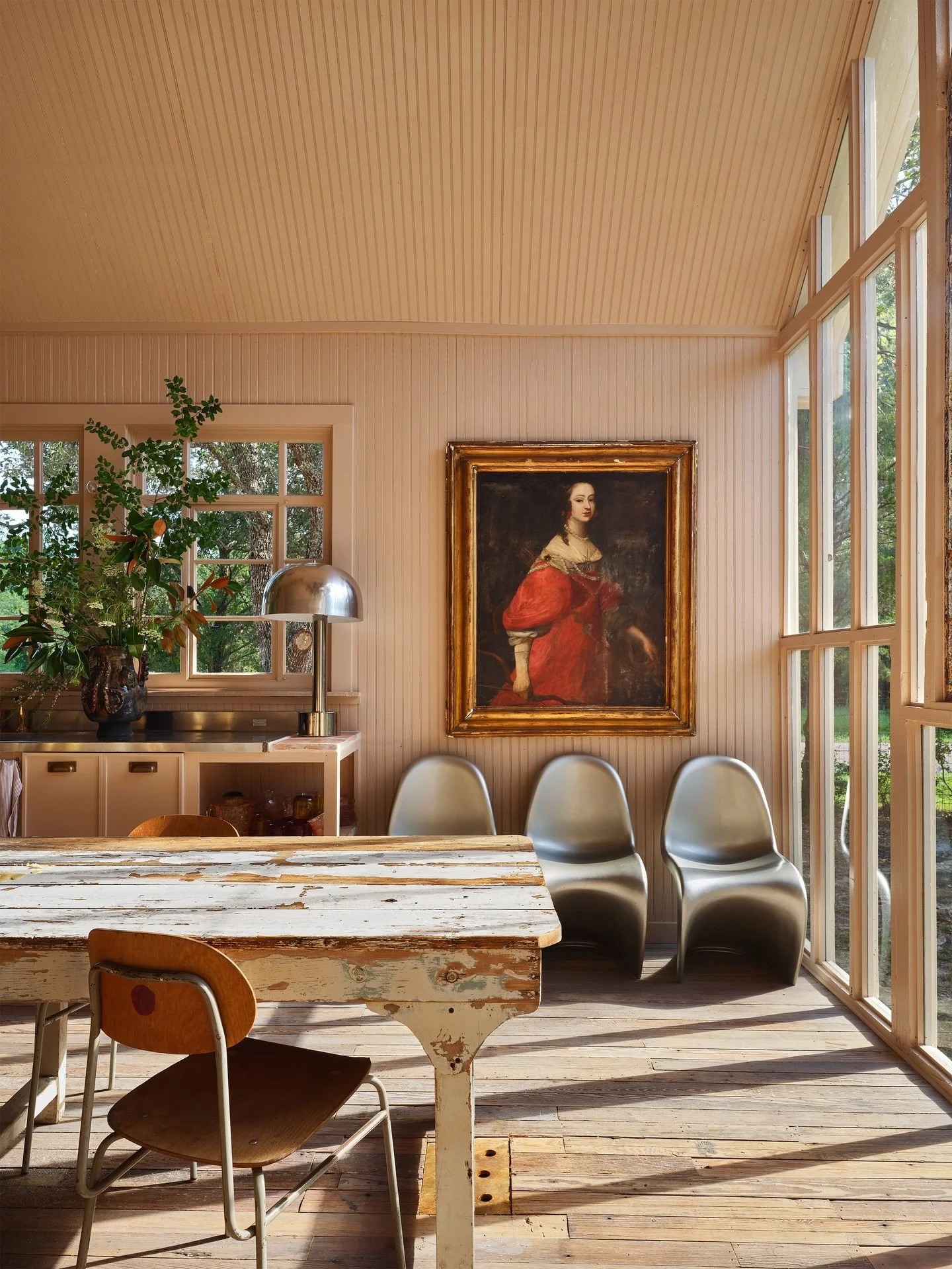 So&hellip; which of you lucky ladies is taking this place for this Valentine&rsquo;s Day weekend?! Tag your sweeties. (Sometimes we have to take matters into our own hands and plan our own party.) (And let&rsquo;s be honest&hellip;sometimes that part