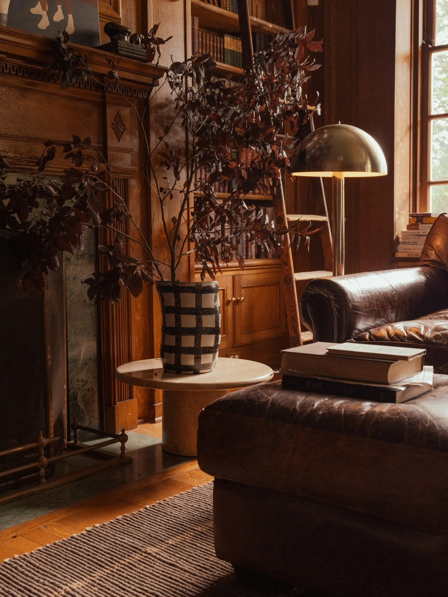 Start with texture. Bring in nature. Layer in vintage. Add art. Finish with personality.

A simple recipe for a home with SOUL.

// #FEELFREEHOME by #LeanneFordInteriors shot by @sarahbarlow with interior styling by @hilaryrobertson