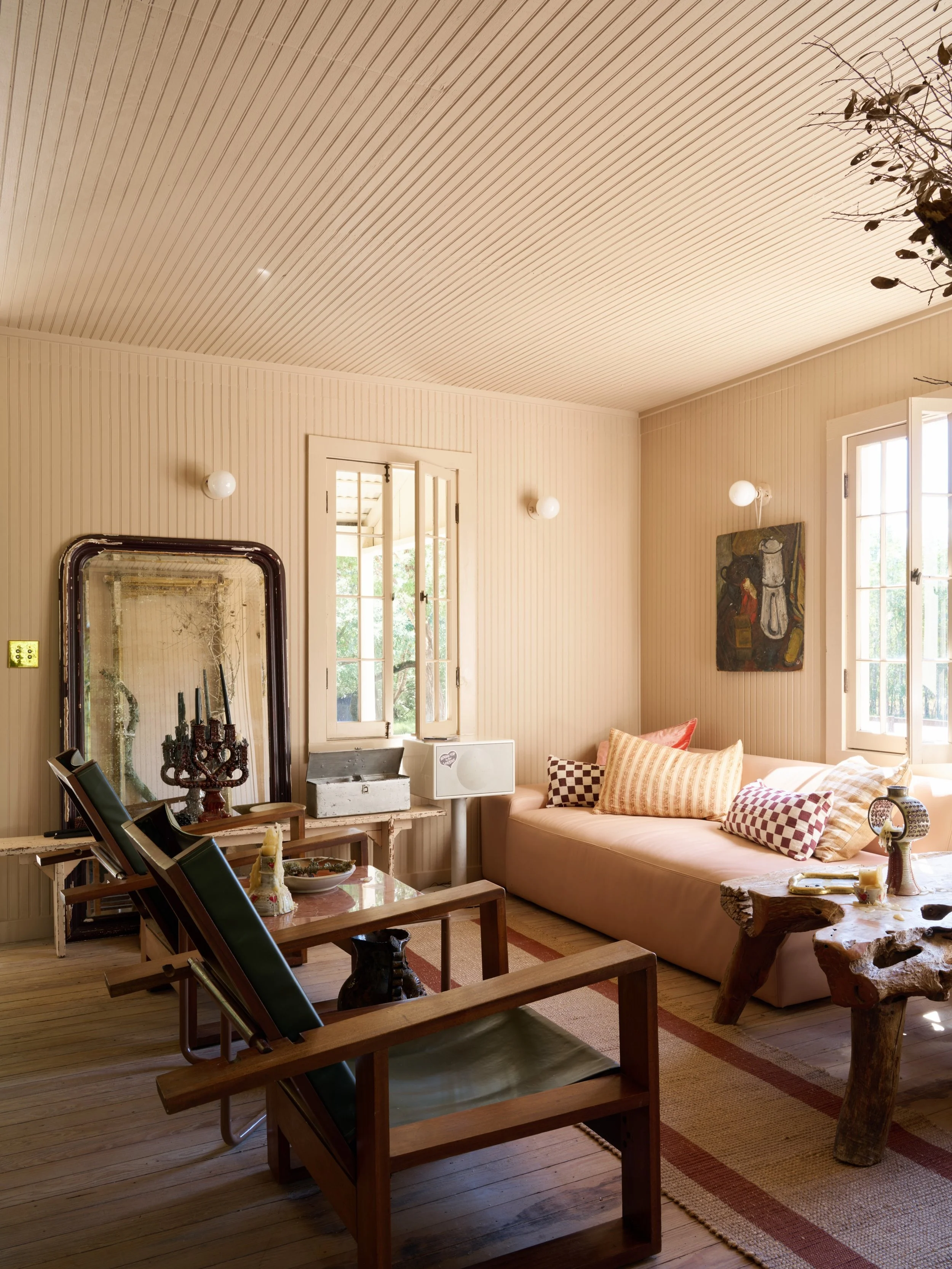 A runner in front of a sofa might be someone else&rsquo;s design &ldquo;no, no,&rdquo; but for @astoriedstyle and I it&rsquo;s a YES.

Don&rsquo;t be afraid to play with scale. I love a rug that outlines an entire seating area (like most design rules
