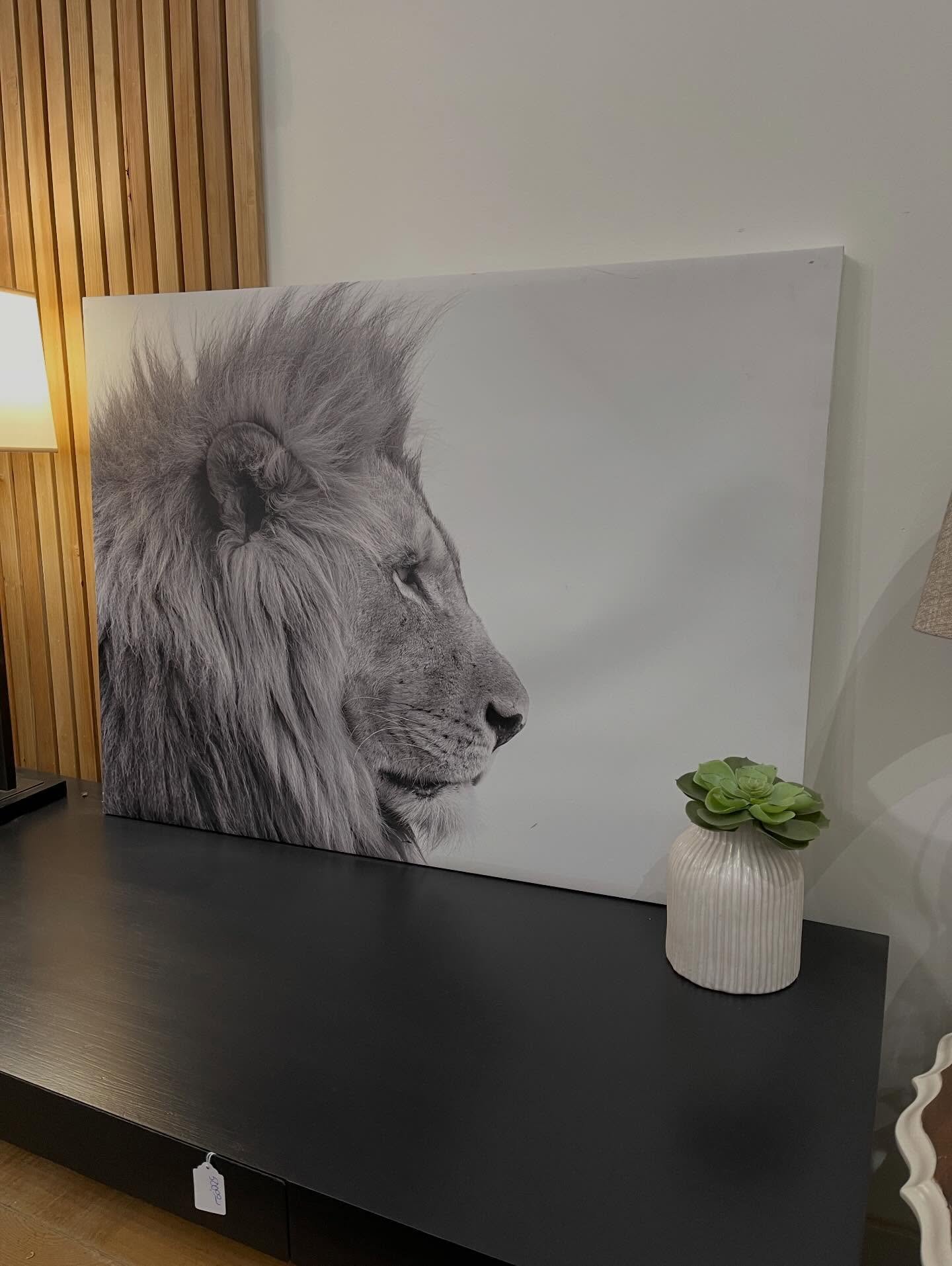 Art work available in my shop follow for more home decor, including dressers, side table, coffee table, sofa table and more @furniture_on_5th_ #furnitureon5th  #dresser  #portlandoregon  #vancouverwa #camaswa  follow and share