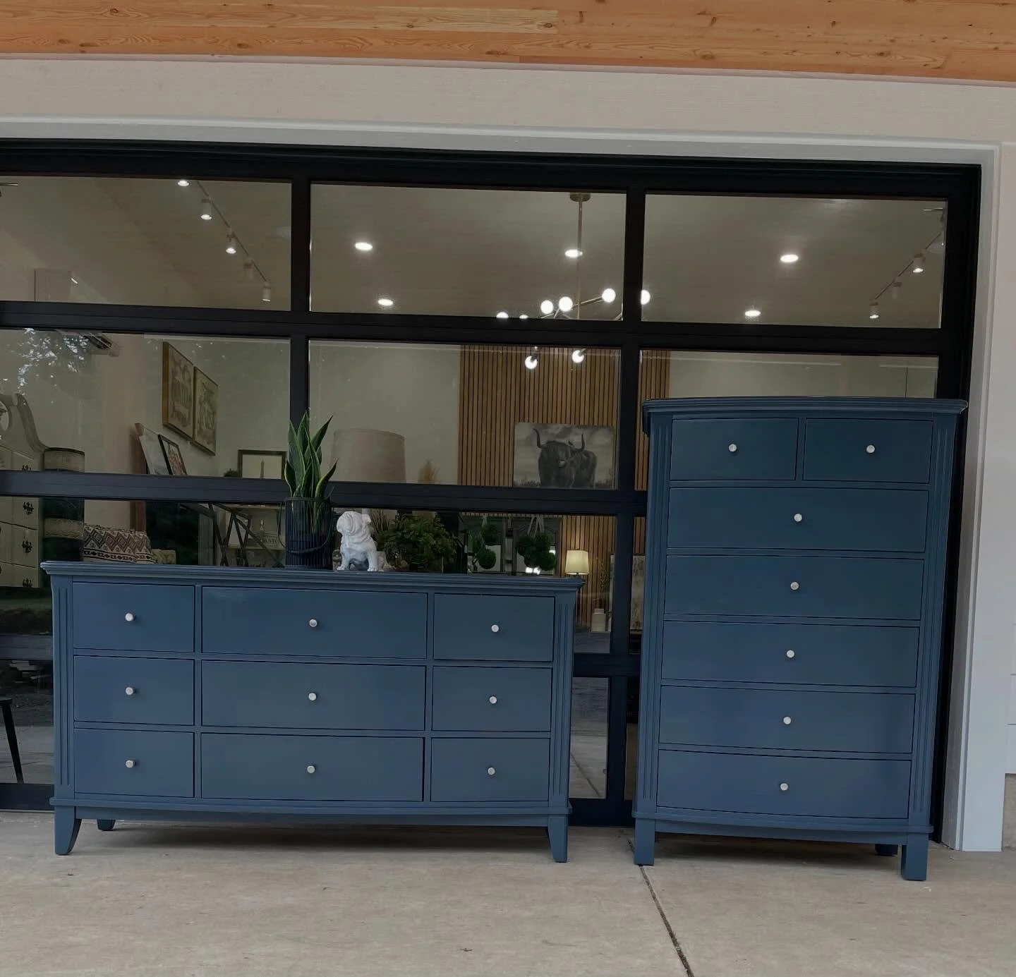 These 2 sold today and will be delivered tomorrow. Thank you to everyone who continues to help me support my adult autistic daughter. we couldn&rsquo;t do it without you.! @furniture_on_5th_  #furnitureon5th  #vancouverwa #portlandsmallbusiness  #cam