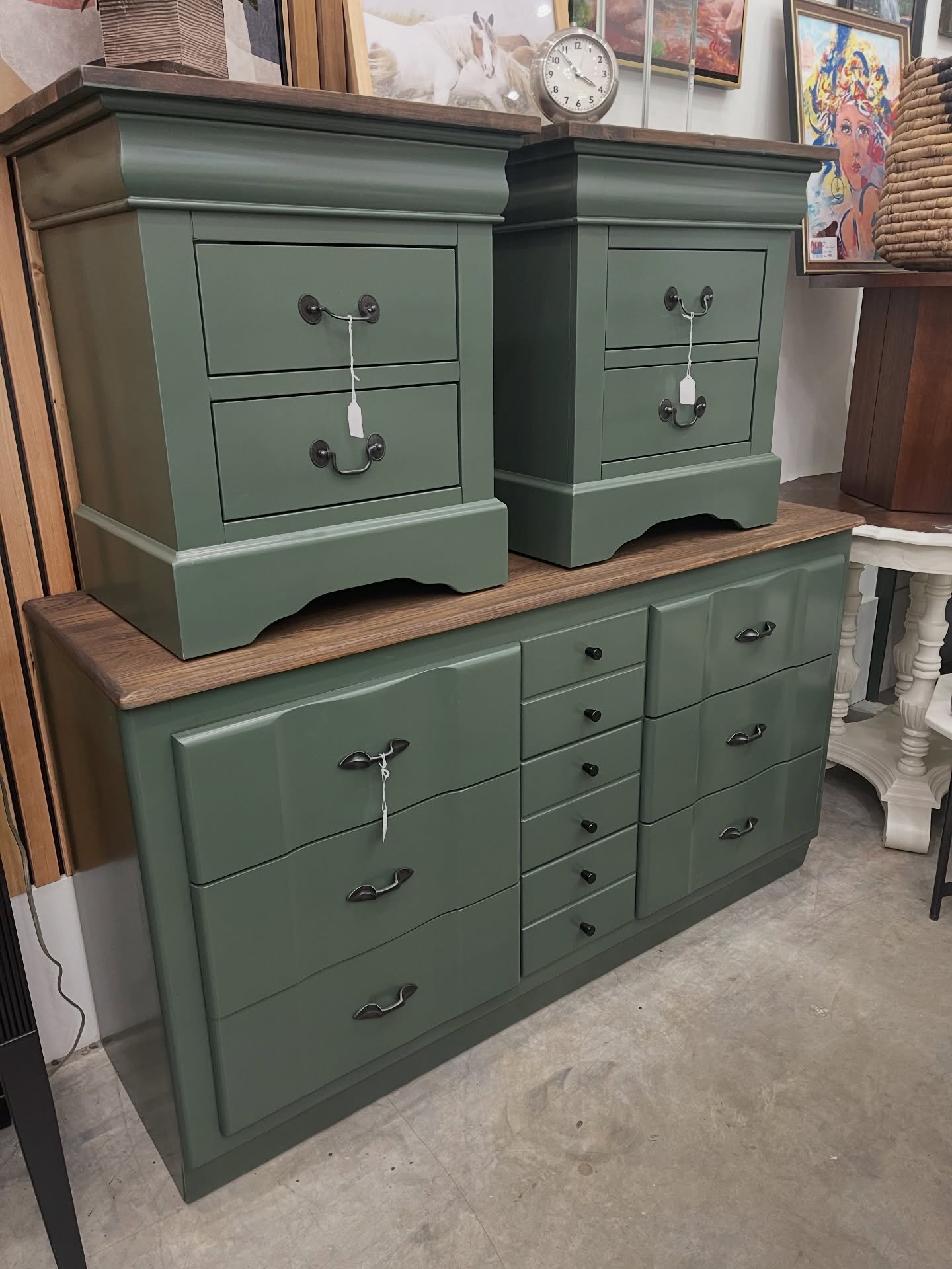 We sold these four side tables and green dresser. My customer drove hours to come. I am  always so thankful ! It helps me care for my daughter. Follow and share for more @furniture_on_5th_  #furniture #furnitureon5th  #vancouverwa #portlandwa #camasw
