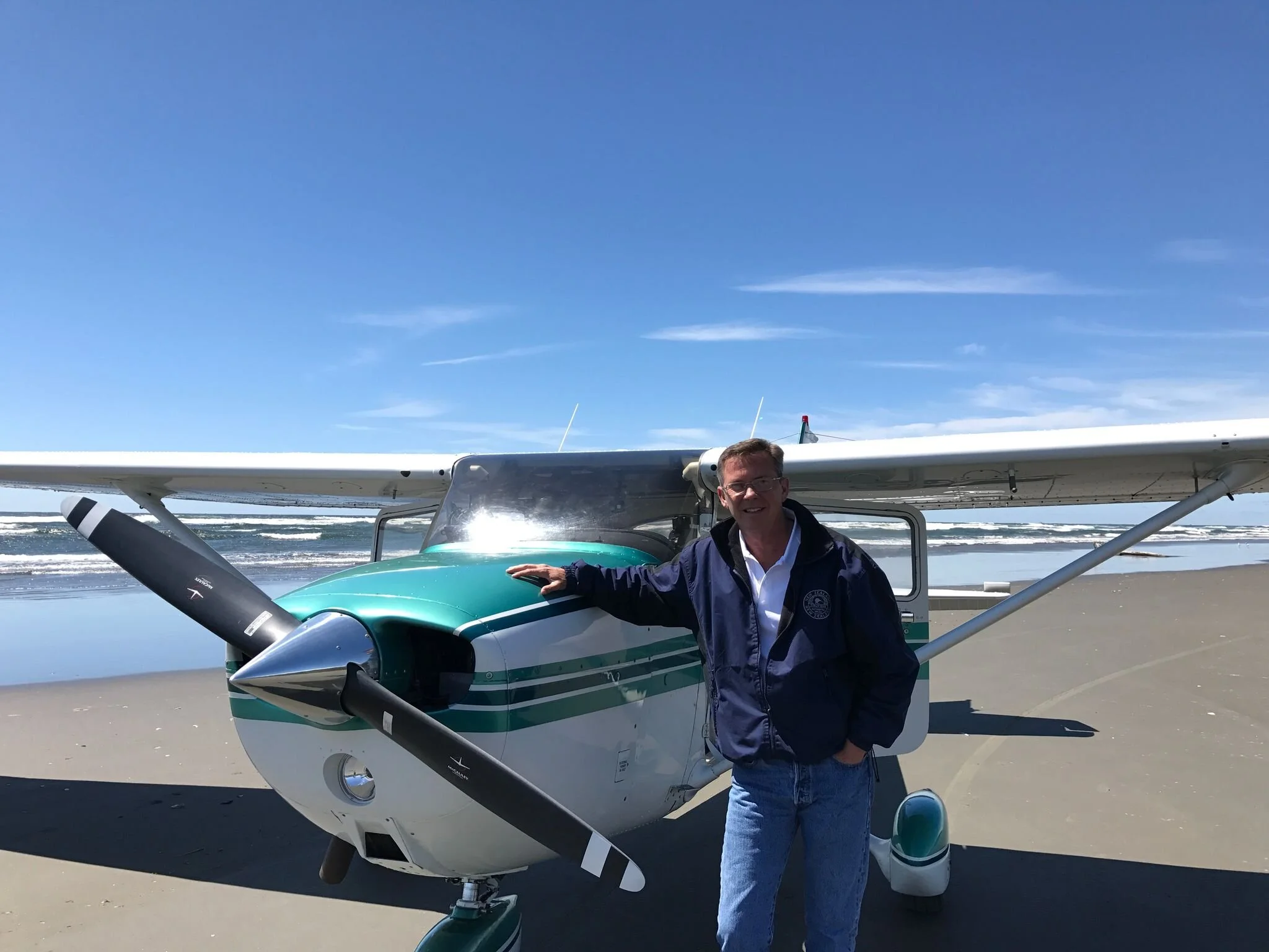 Tour of a Cessna 172 Engine compartment