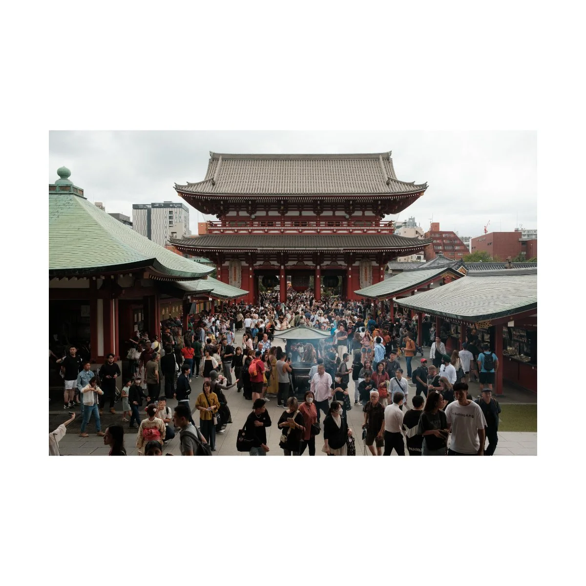 sensoji temple andre pel street photography