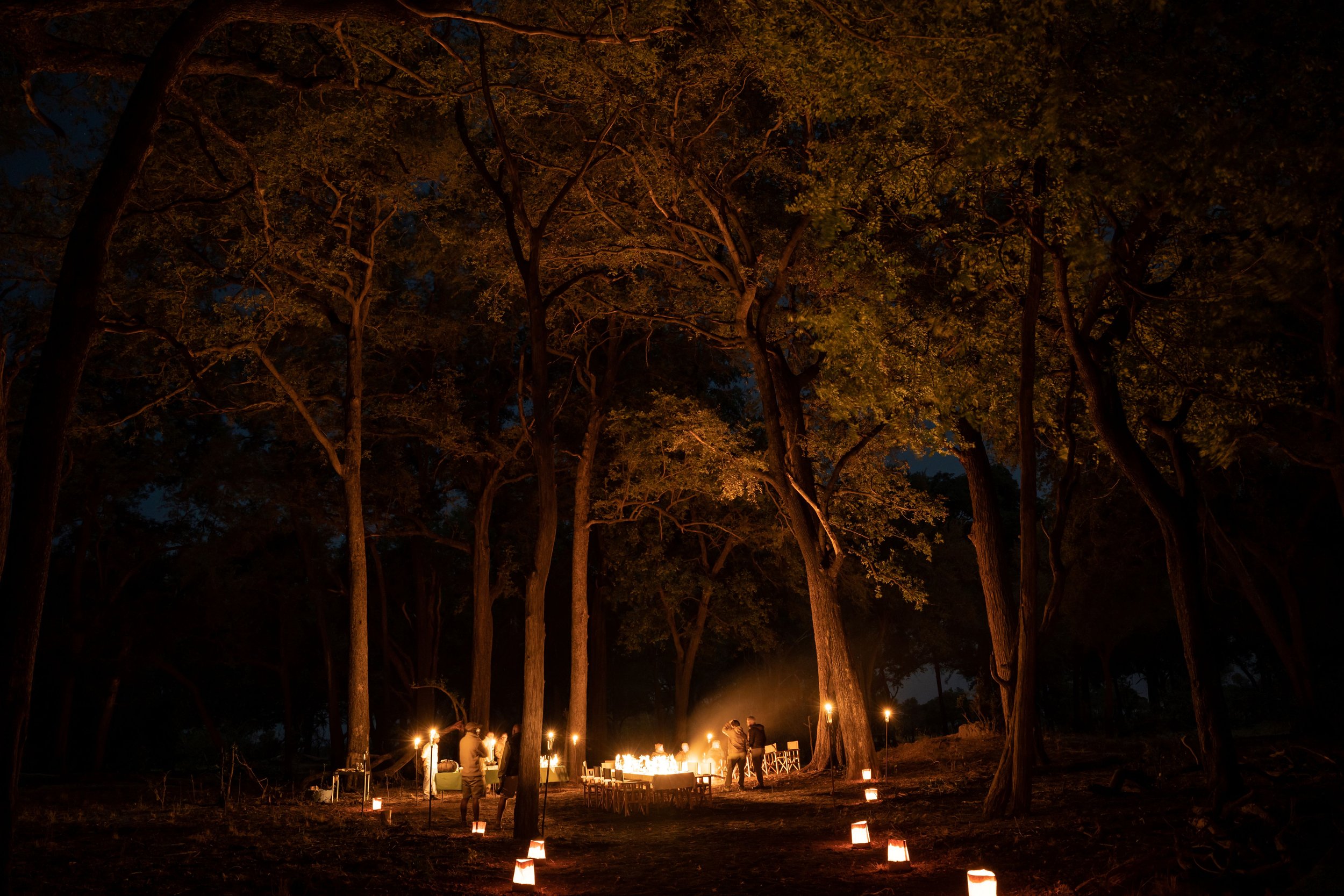 21-4 Rivers Camp - Bush Dinner - 1.jpg