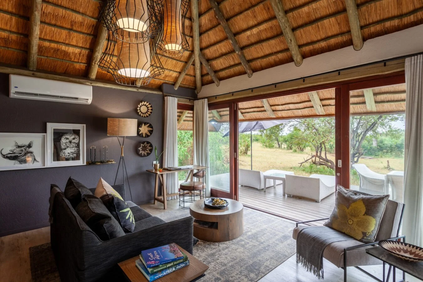 leopard-hills-mvr-2024-accommodation-suite-07-1350x900.jpg
