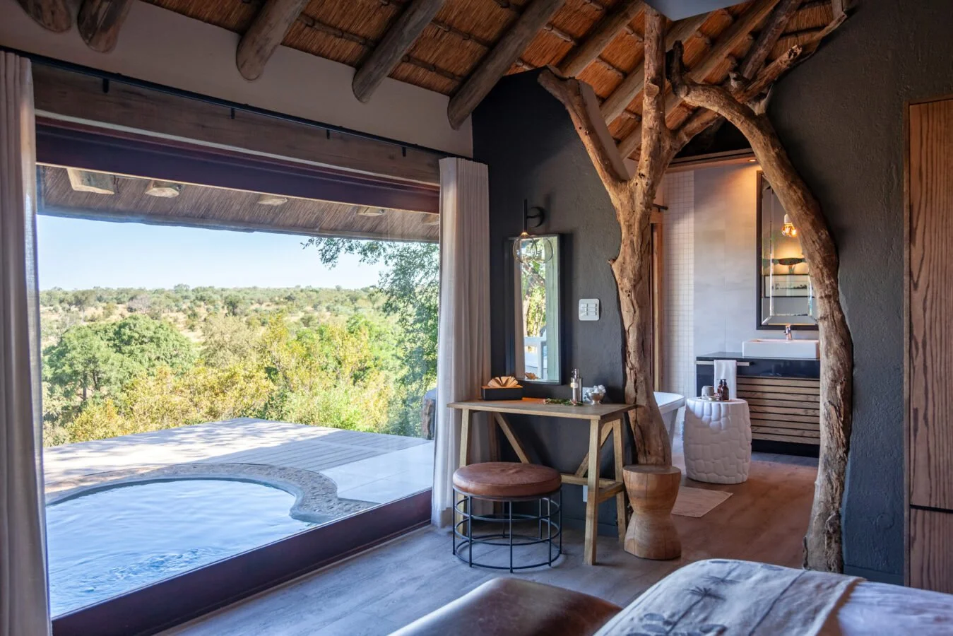leopard-hills-mvr-2024-accommodation-suite-21-1349x900.jpg