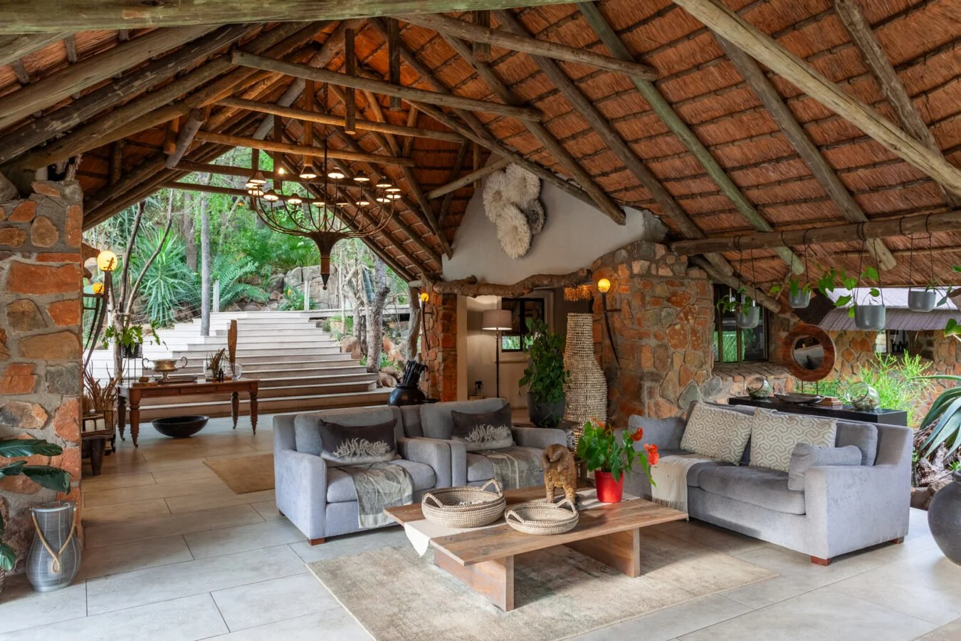 leopard-hills-mvr-2024-lodge-2-arrival-reception-03-1350x900.jpg