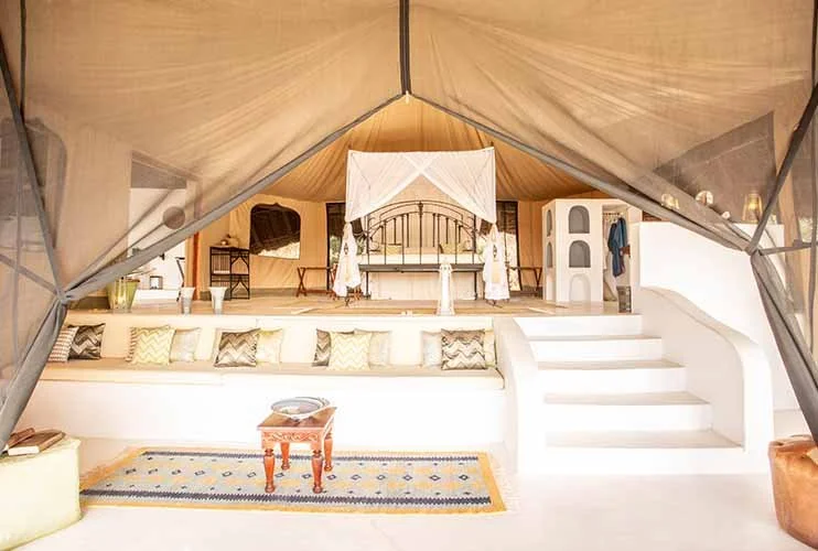 SASAAB-DOUBLE-TENTS-view-of-double-bed-and-seating-area.jpg