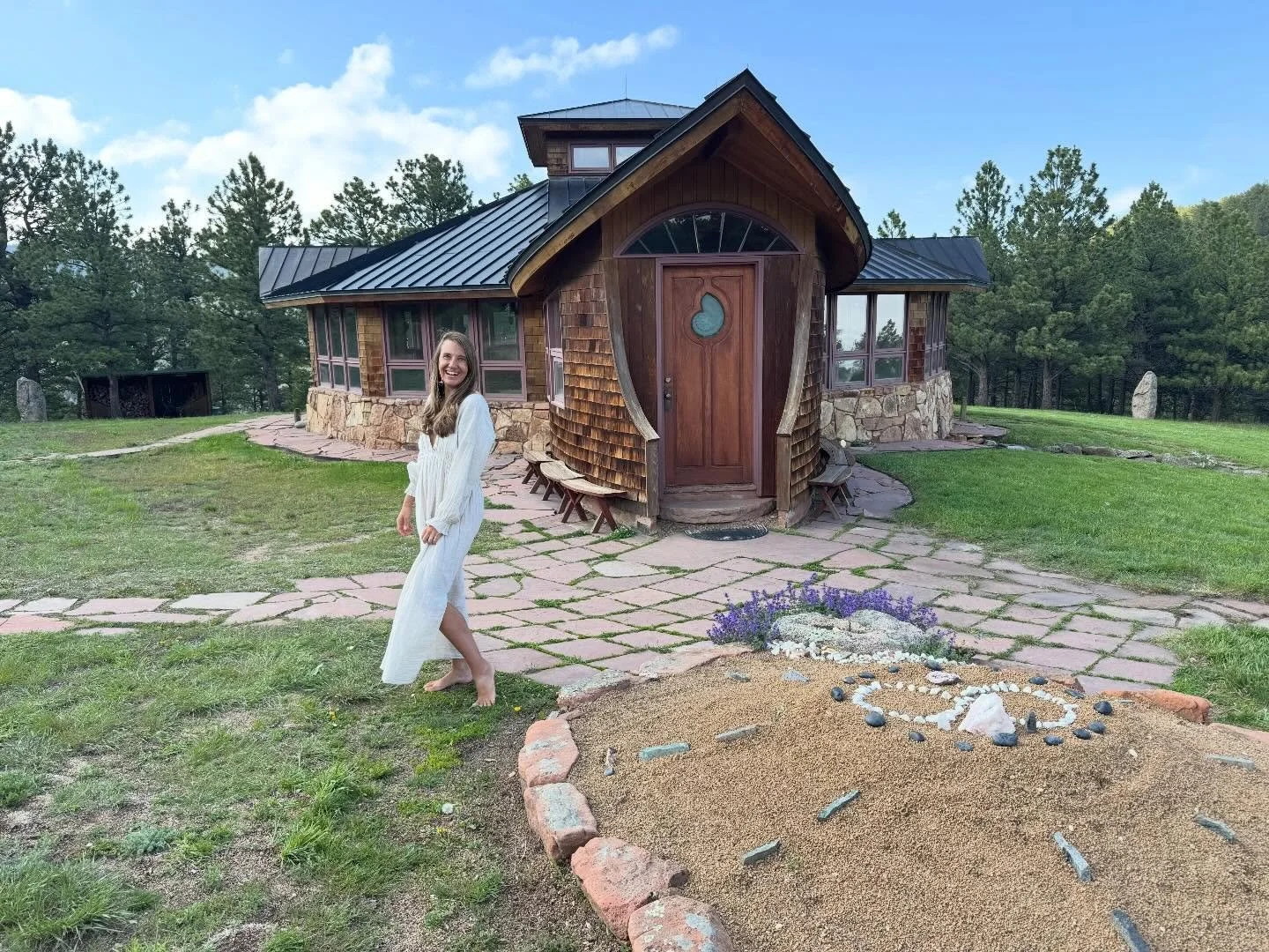 The world has been wild lately. Come to breathwork tomorrow to feel seen, held, and witnessed in a supportive container. We don&rsquo;t have to do this alone. 🫶🏼

Link in bio. I love you, friends. ✨