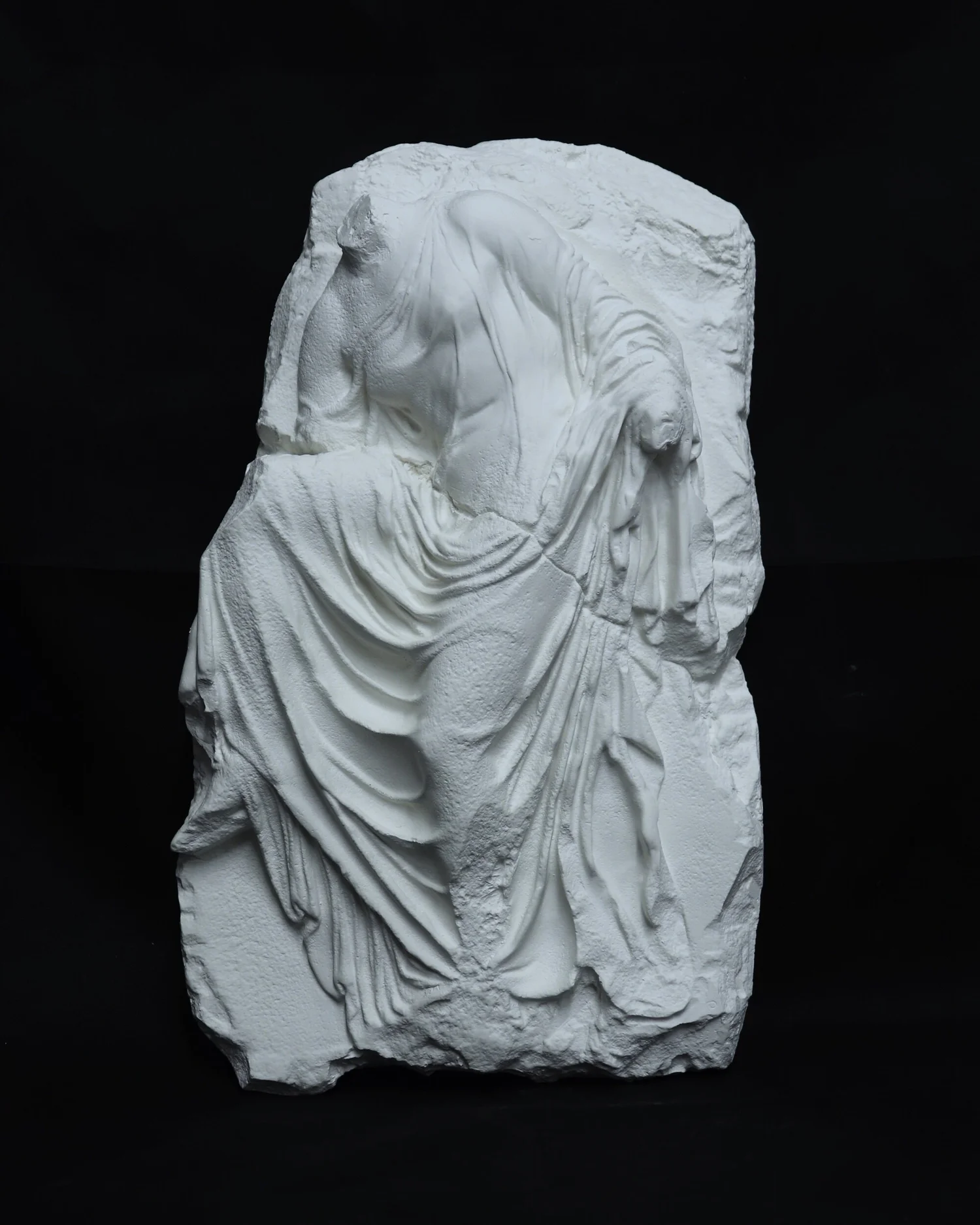 【高級・名工作】チャランゴ Ignacio Suarez（イグナシオ・スアレス） Nike Adjusting Her Sandal — The Fountainhead Gipsoteca