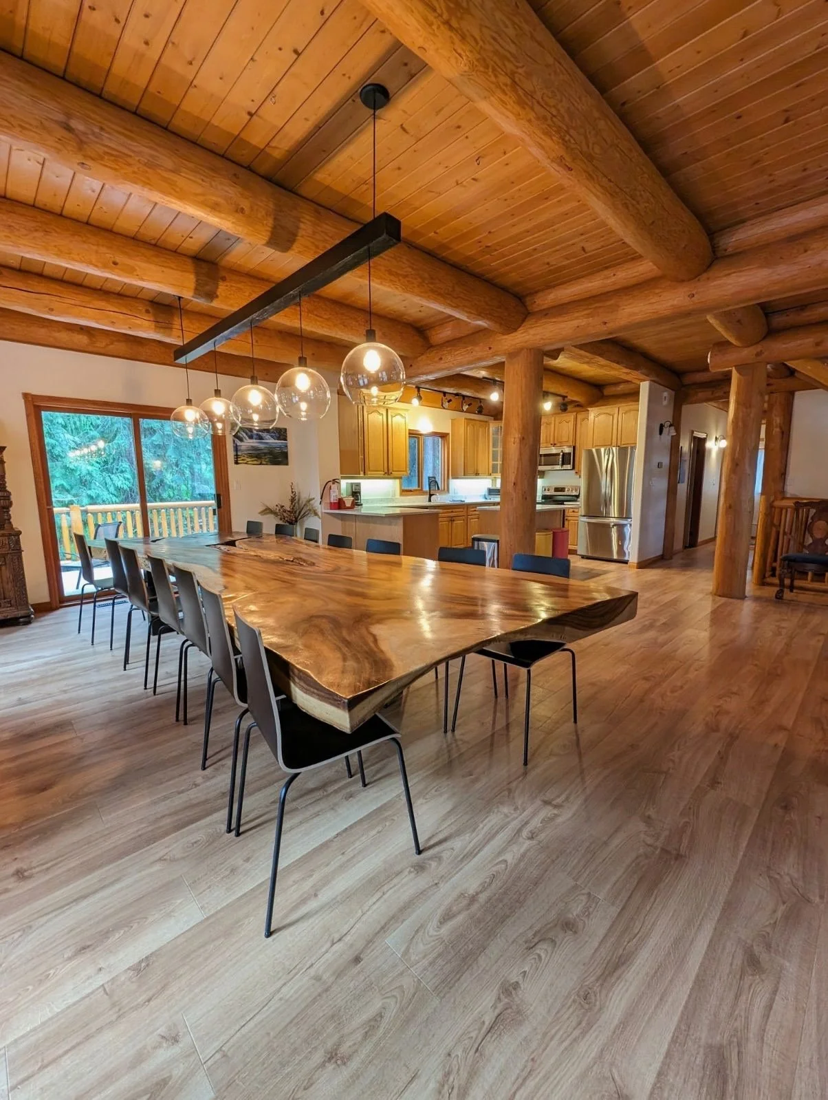 Dining room new floor.jpeg