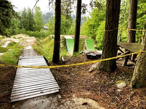 🛑THE BIKE PARK IS CURRENTLY CLOSED UNTIL THE SUN SHINES AGAIN!🛑

Well just when you thought the trails were going to be dusty forever, mother nature makes it rain! Due to the spring showers the Rosemont Bike Park will be going through some intermit