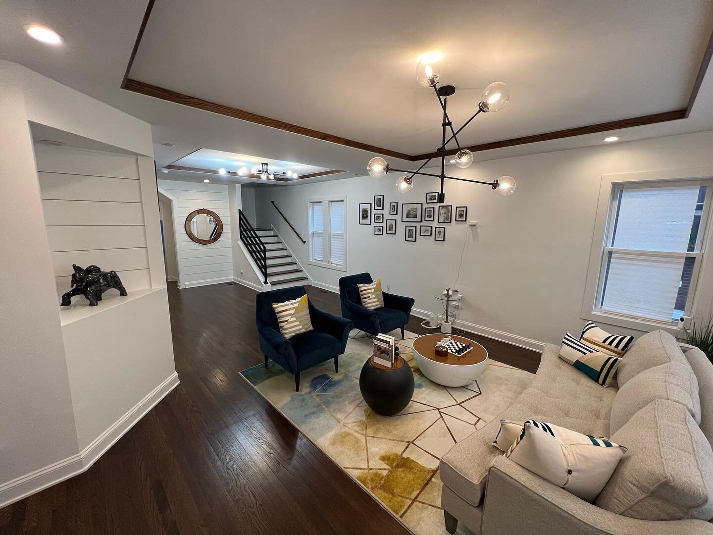 Fresh coats on a freshly remodeled first floor in a bungalow!! Sherwin&rsquo;s color matched &ldquo; whipped cream&rdquo; from Home Depot. Gorgeous. Another great family to work for ! #fmjfinishes #chicagointeriordesign #chicagointeriordesigner #chic