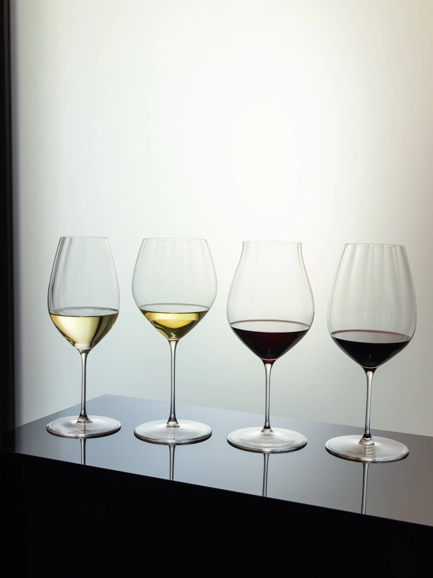 Simple, chic and elegant. 

Glassware ranges shot by @kittigould for @riedel_official @riedel_mark.baulderstone