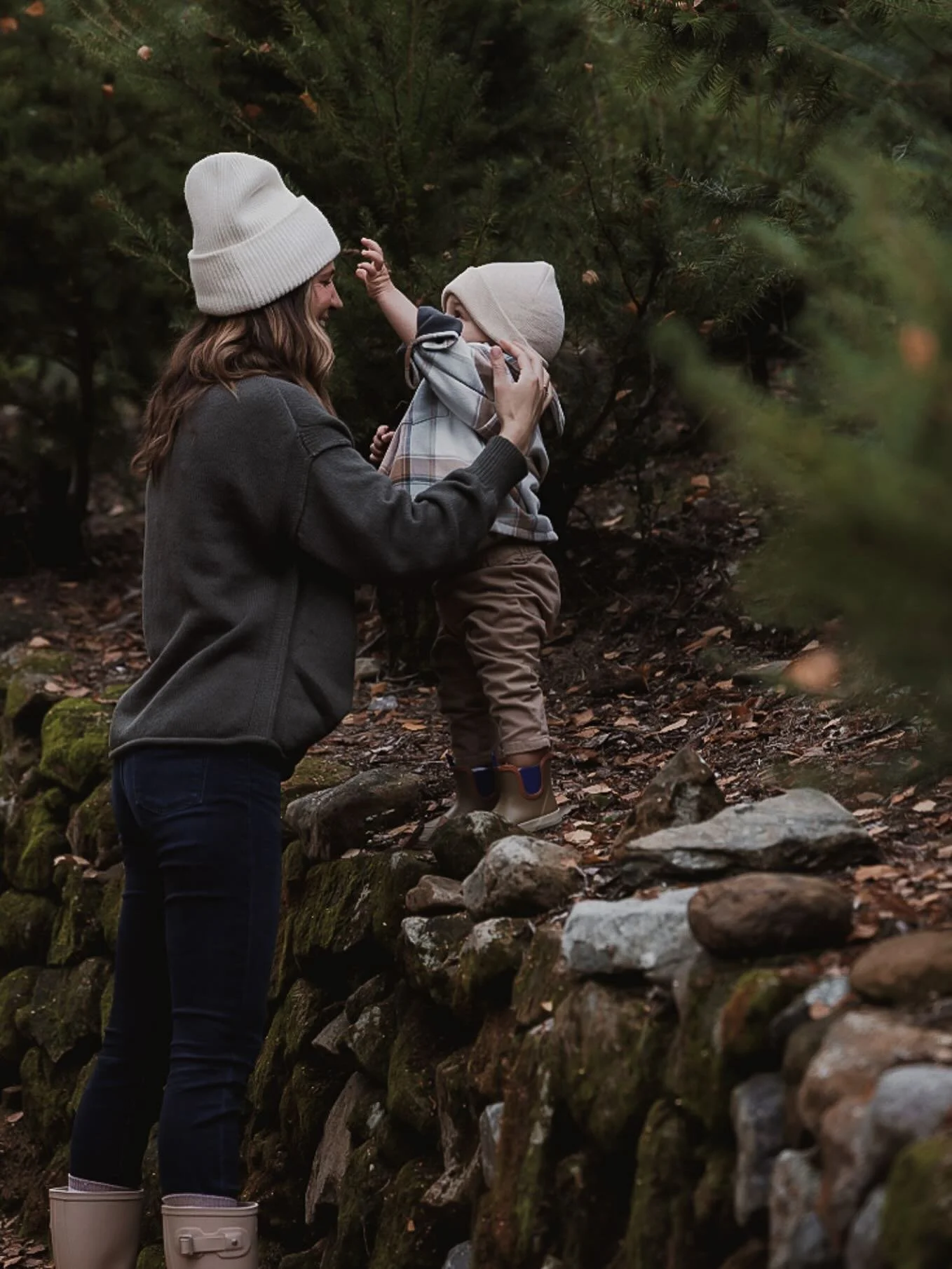 The cutest little mommy and me sesh at the tree farm 🥰🌲

Thank you @fordphotographystudio for these sweet memories. 

#boymomma #southerlyinthecity #mommyandmephotoshoot #treefarmphotos