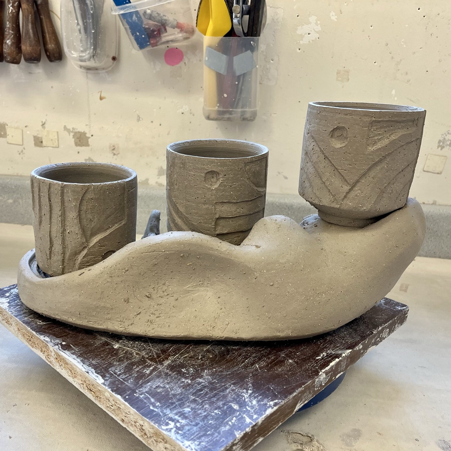 Smooth side of cup and stand set