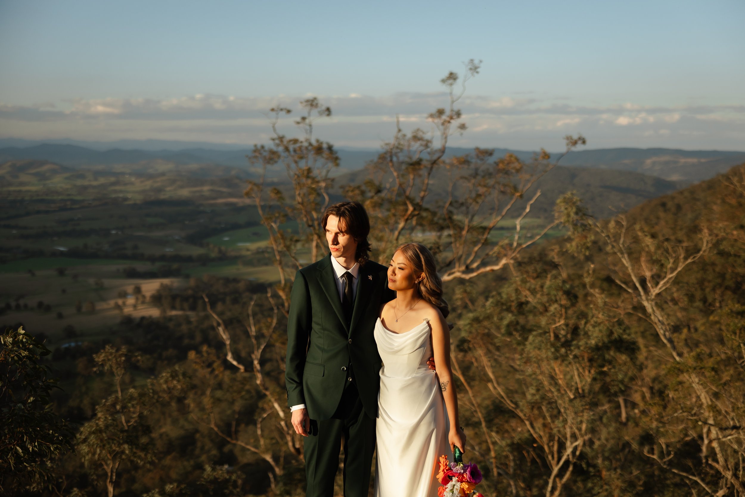 wedding portraits at lookout in hunter valley