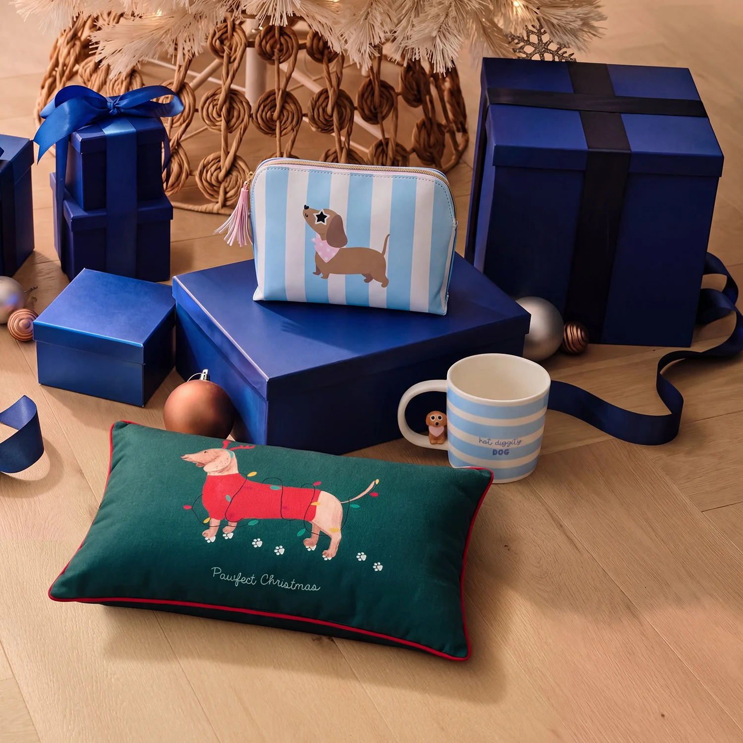 BW_EarlyChristmasFy27_1727916_GENAI_Gifts_SausageDog.jpg