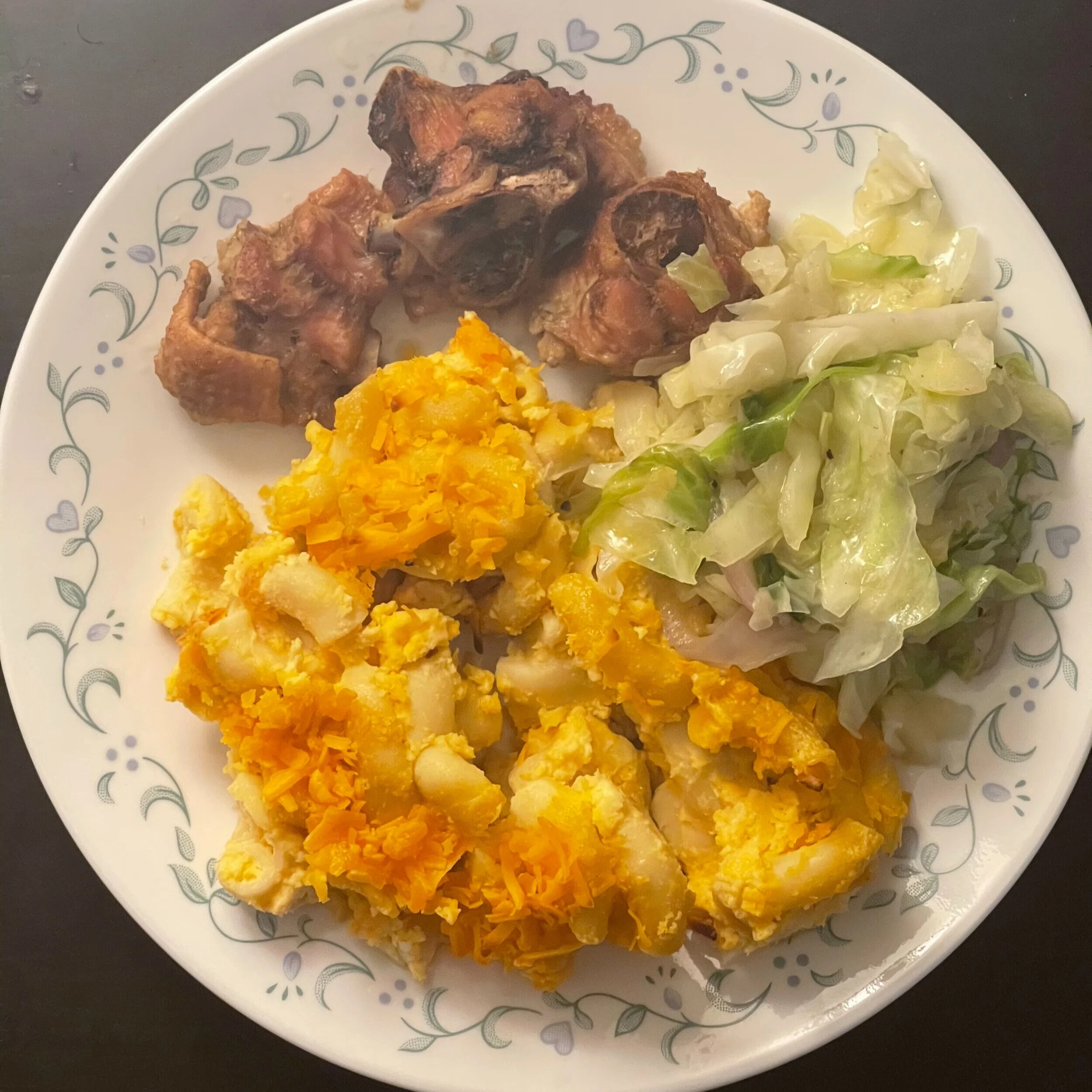 MAC N' CHEESE, CABBAGE AND BAKED TURKEY WINGS