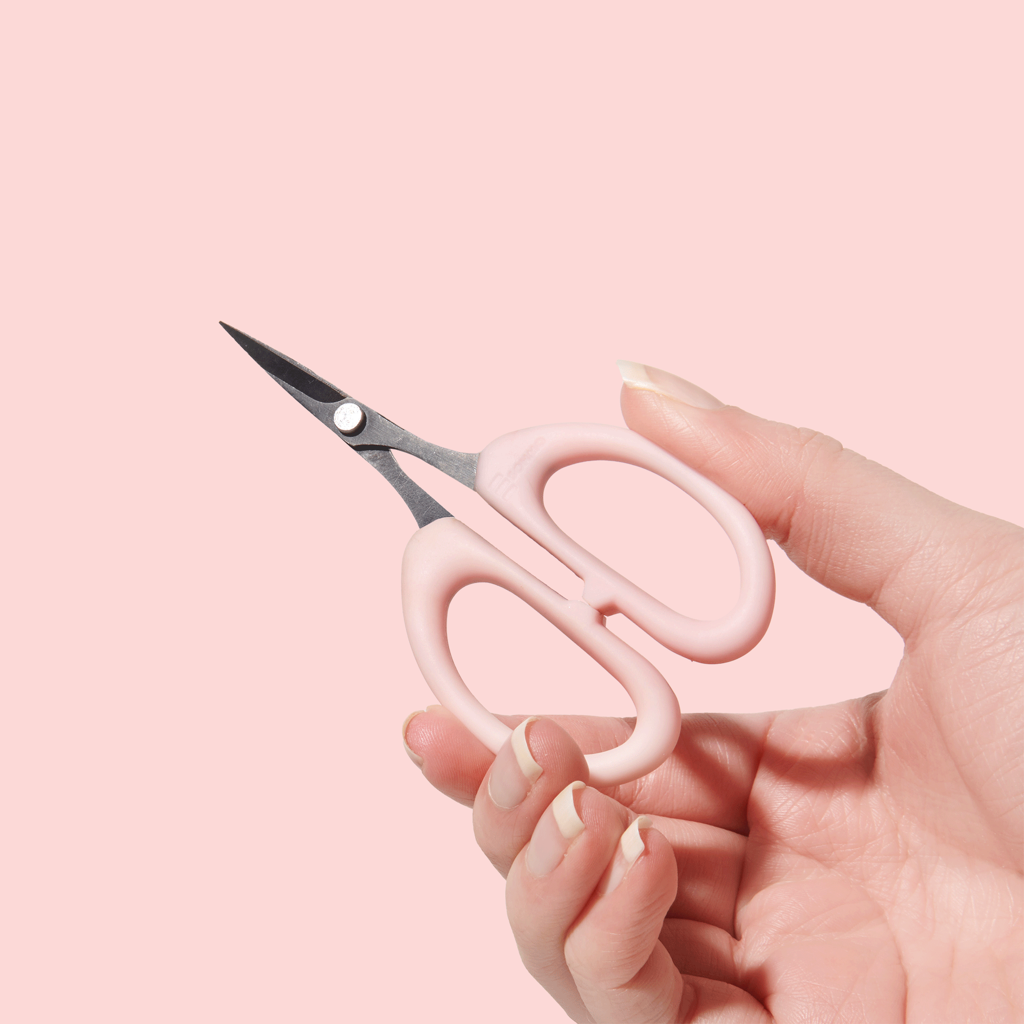 SOHMO Go-To Scissors - Small GIF1.gif