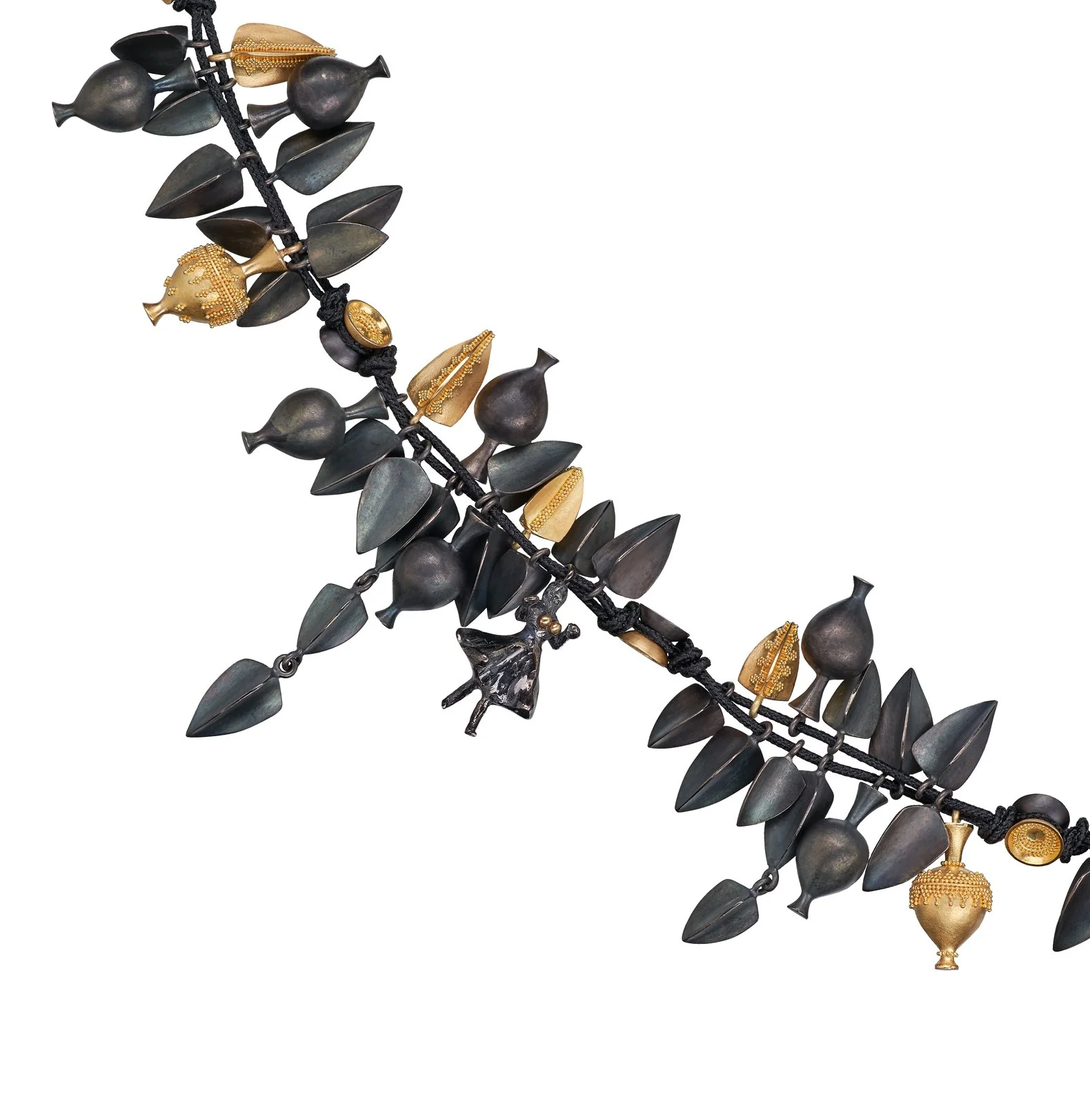 Third Millennium Revival Neclace. 900/- Gold, geschwärztes 925/- Silber