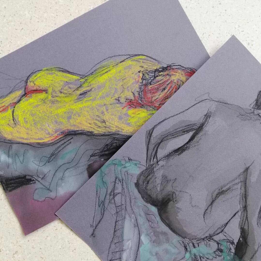 Last week's crayon, charcoal pencil and gouache life drawings.

#lifedrawing #crayon #sldcsg #sldc