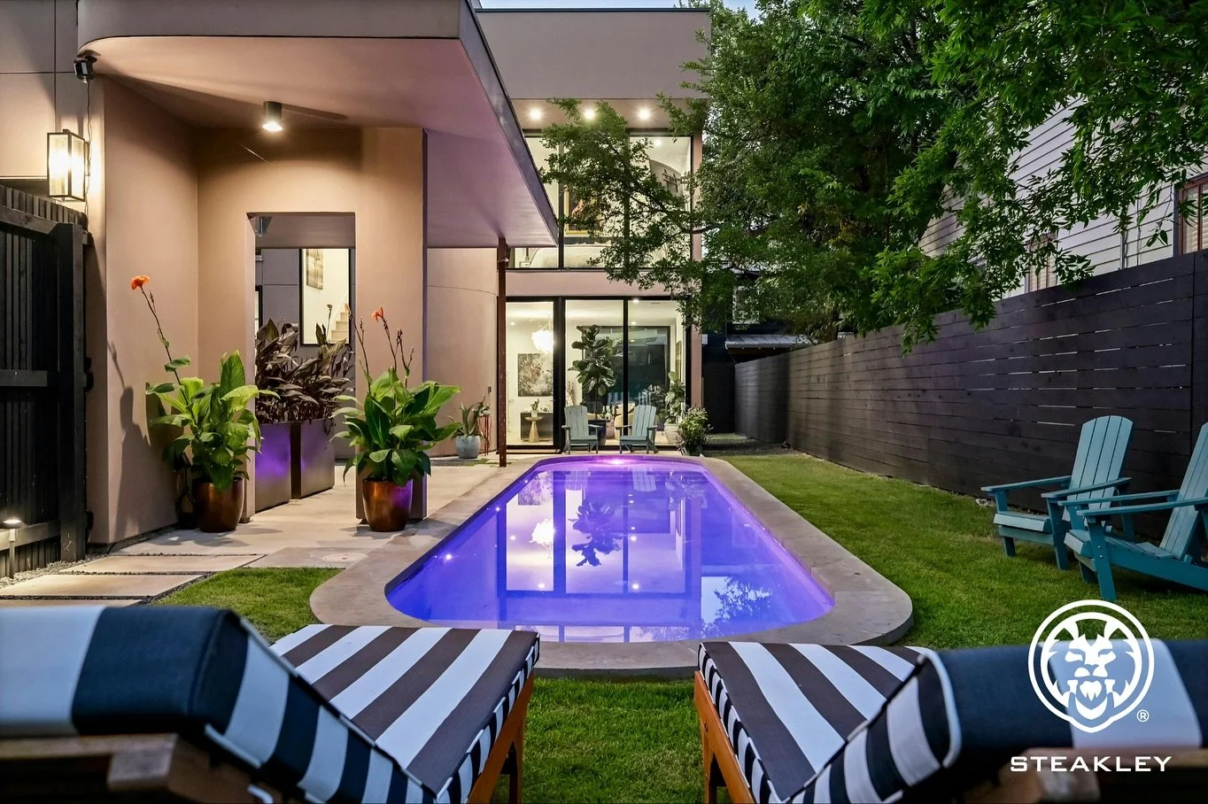 NOW LEASING 
From skyline penthouses to private poolside homes, I have a handful of fully furnished properties now available across Austin&rsquo;s most sought-after neighborhoods.

Options range from Bouldin and Travis Heights residences to downtown 