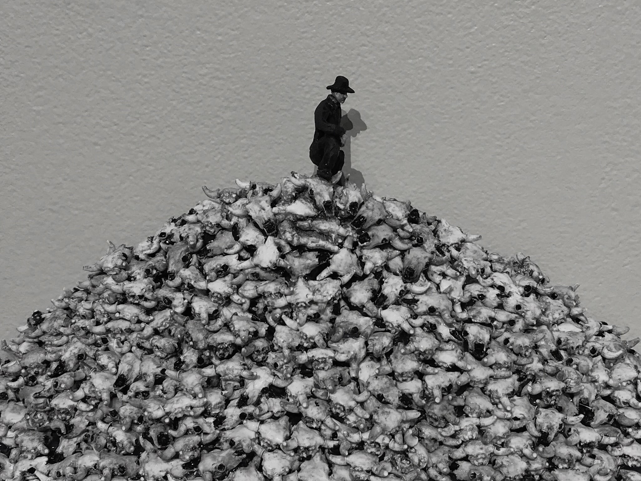 detail, Extraction // Extinction