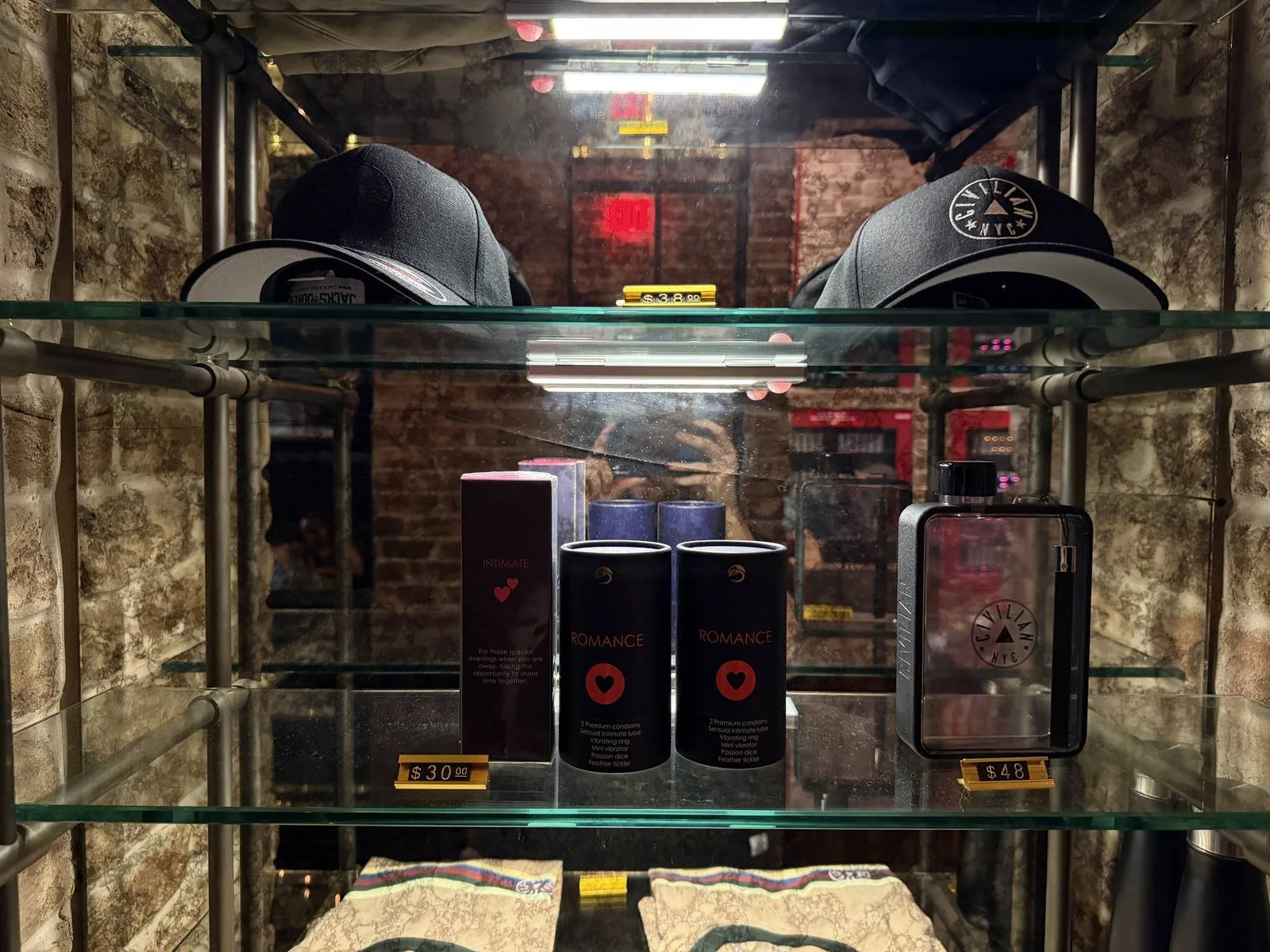 civilian-hotel-new-york-gift-shop-fragrance-display