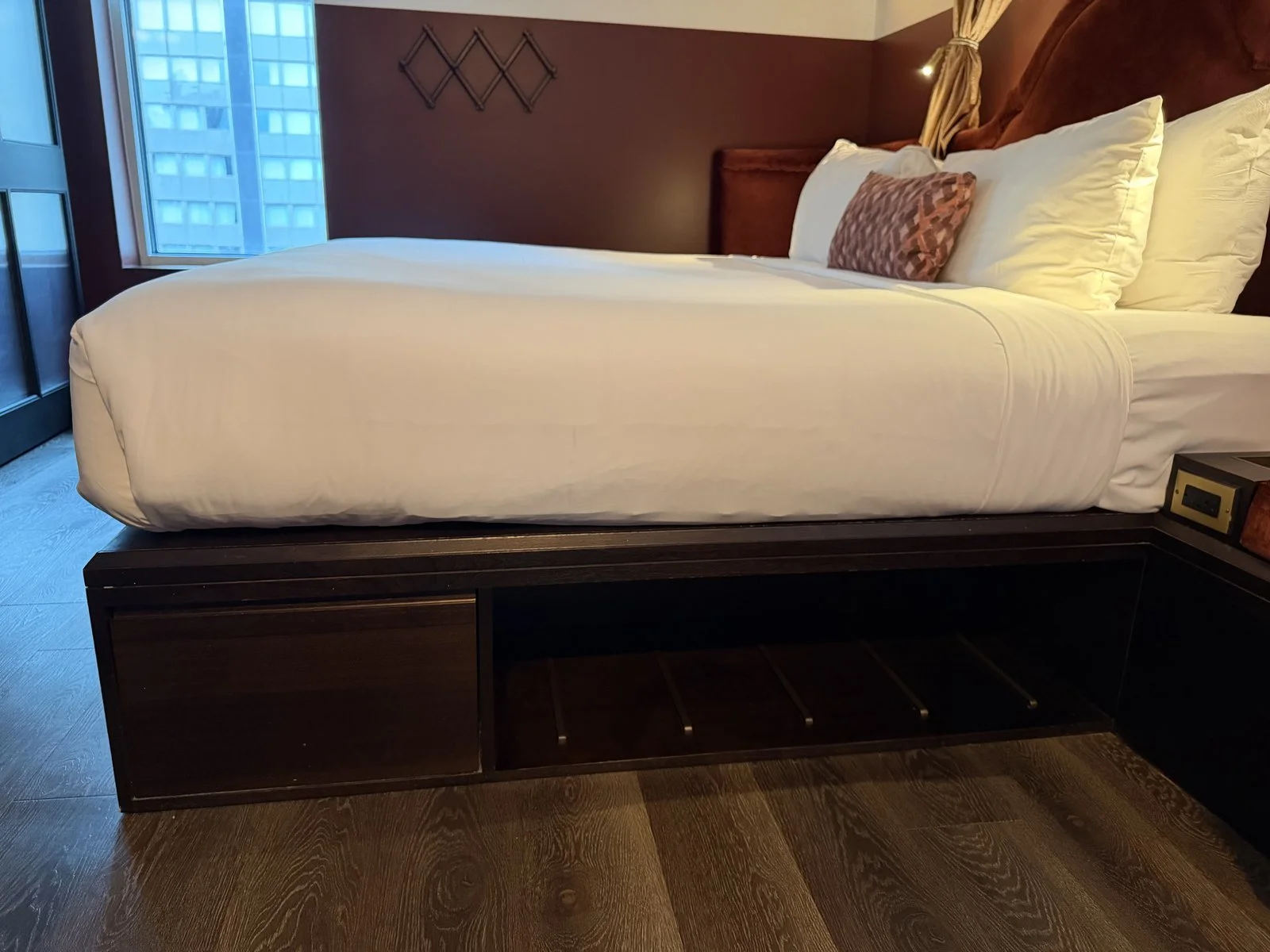 civilian-hotel-new-york-spacious-king-room-bed-platform-storage-b