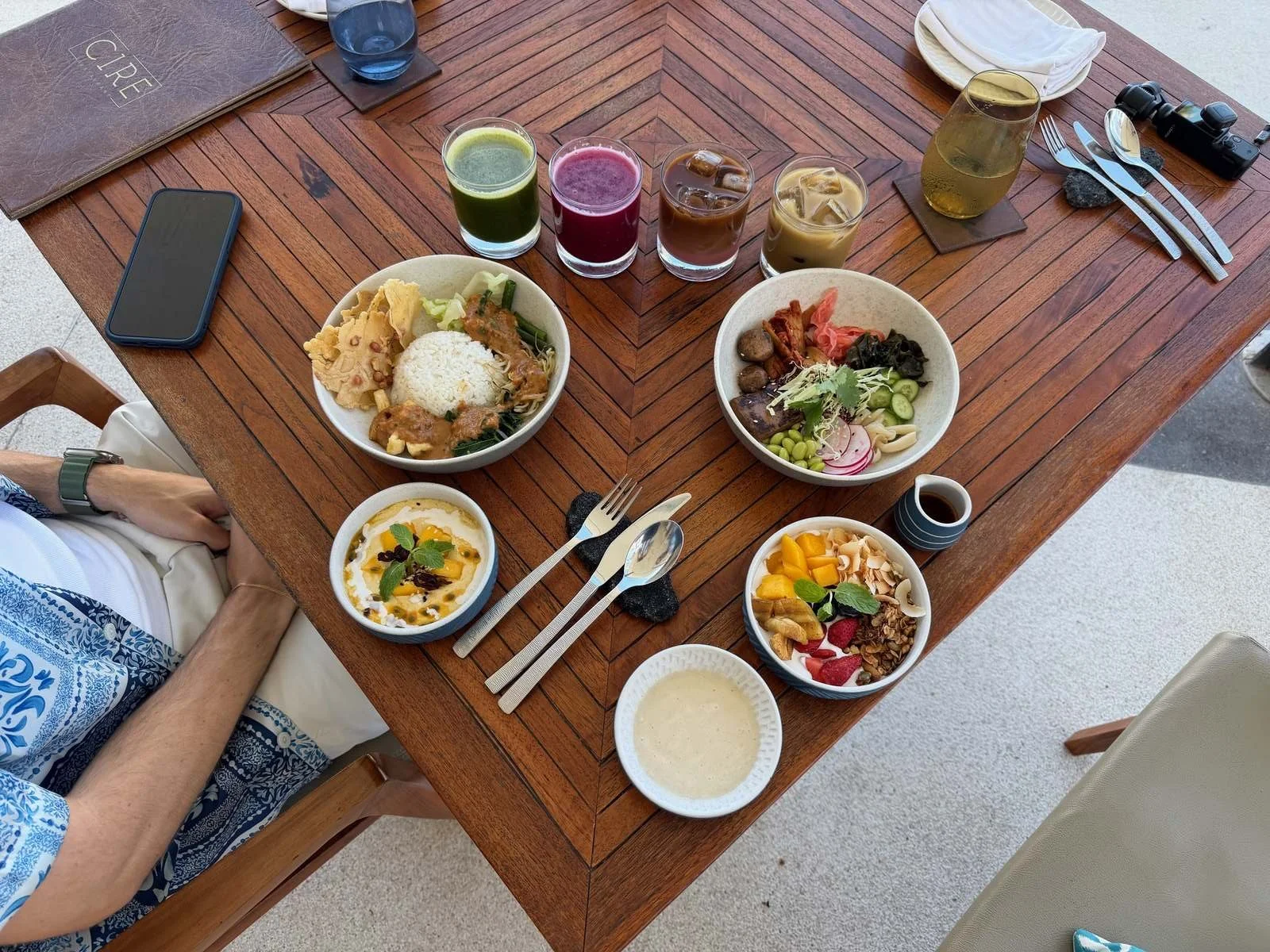 alila-villas-uluwatu-cire-breakfast-spread-overhead