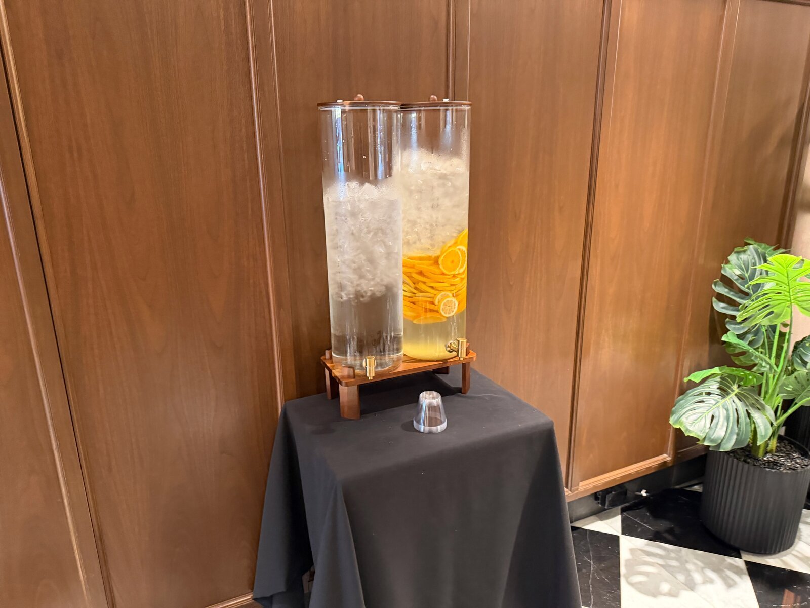 hotel-belleclaire-new-york-lobby-welcome-water-station.jpg