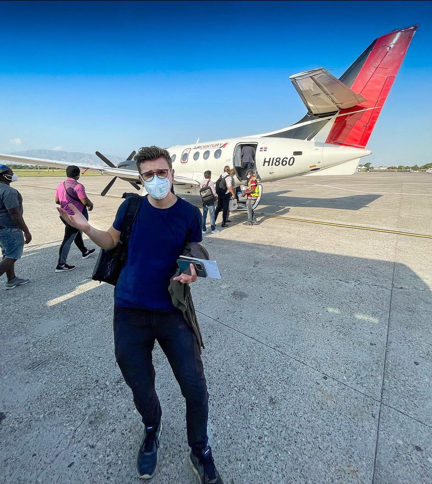 Sketchiest flight of my life?🤪 To get from Haiti to the Dominican Republic, I could choose between taking an eight hour, $40 bus ride or a $200 30-minute flight. Although our guides said we should take the bus, I felt flying would be safer... ⁣⁣
⁣⁣
