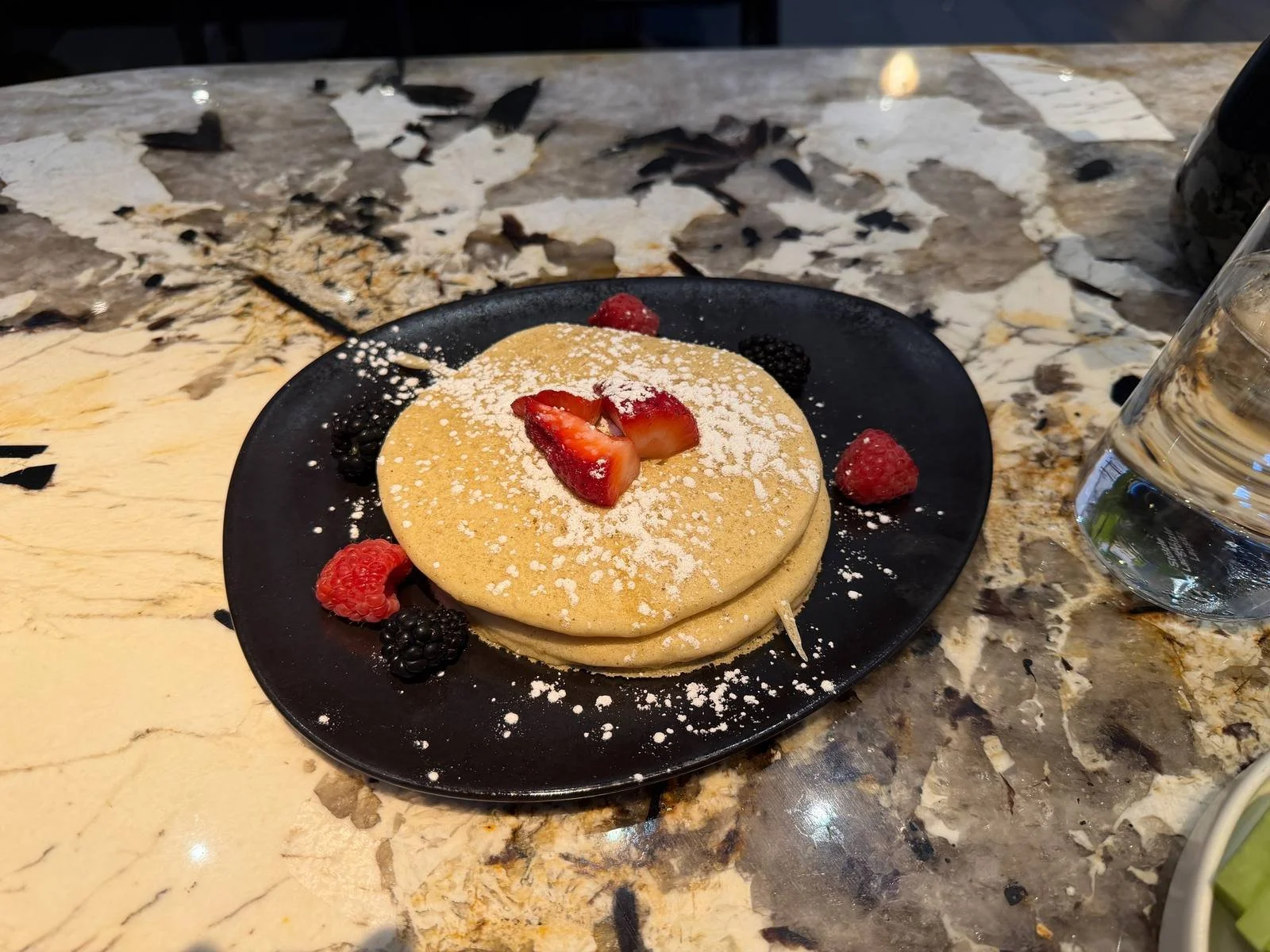 the-london-nyc-dabble-vegan-pancakes-berries