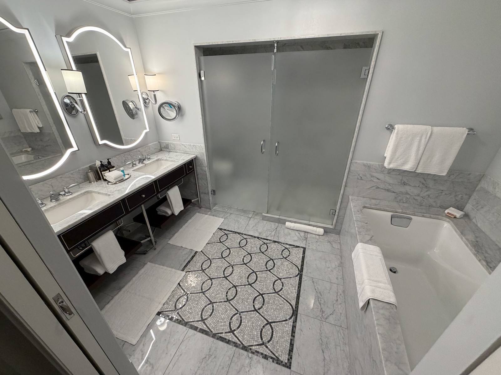 waldorf-astoria-chicago-junior-suite-bathroom-shower-tub-overview.jpg