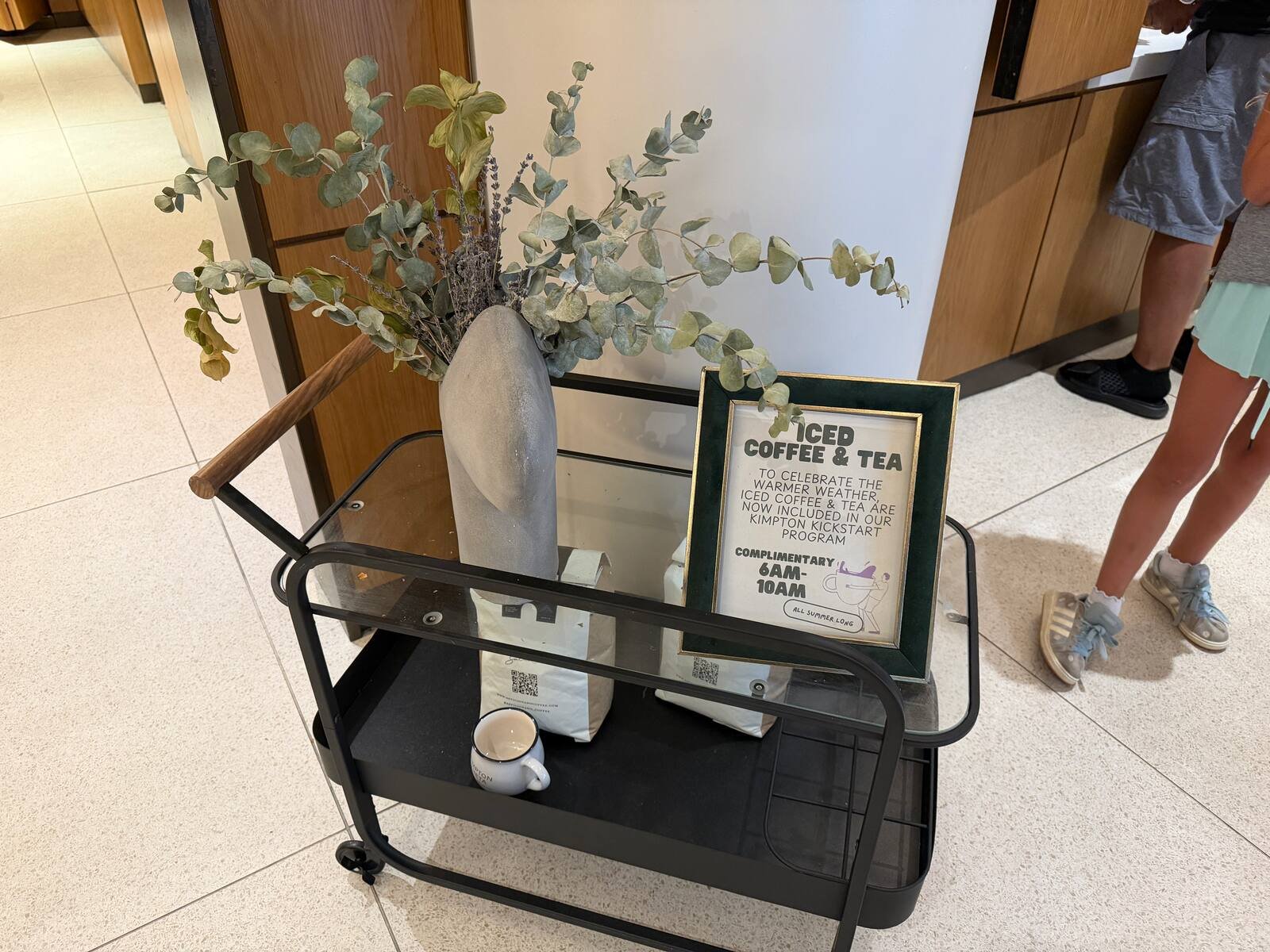 kimpton-theta-new-york-iced-coffee-tea-cart