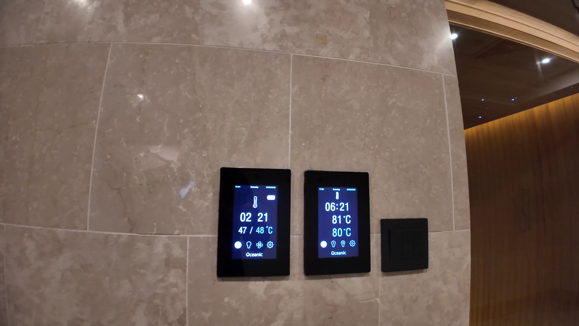 Four Seasons Singapore sauna temperature