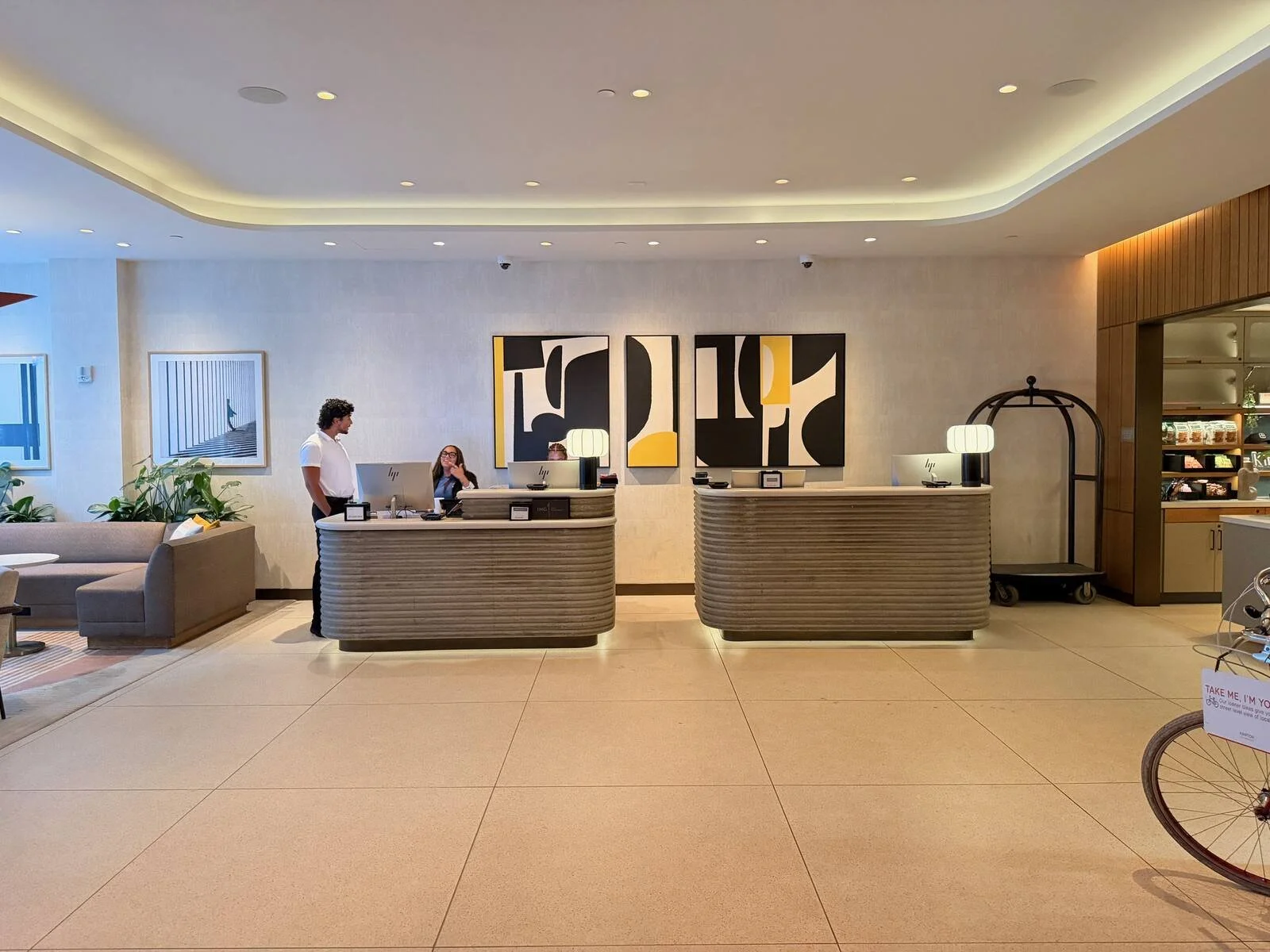 kimpton-theta-new-york-check-in-desk-lobby