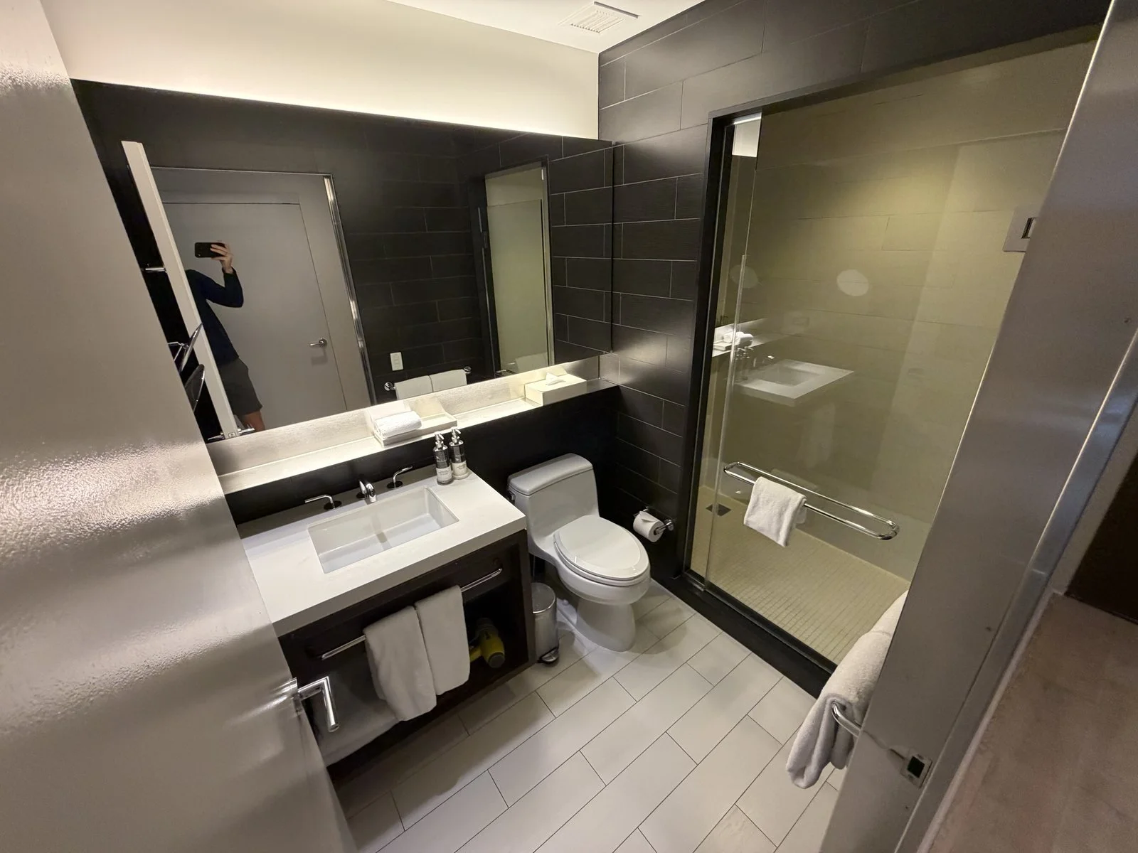 hyatt-centric-times-square-standard-suite-bathroom-wide-angle.jpg