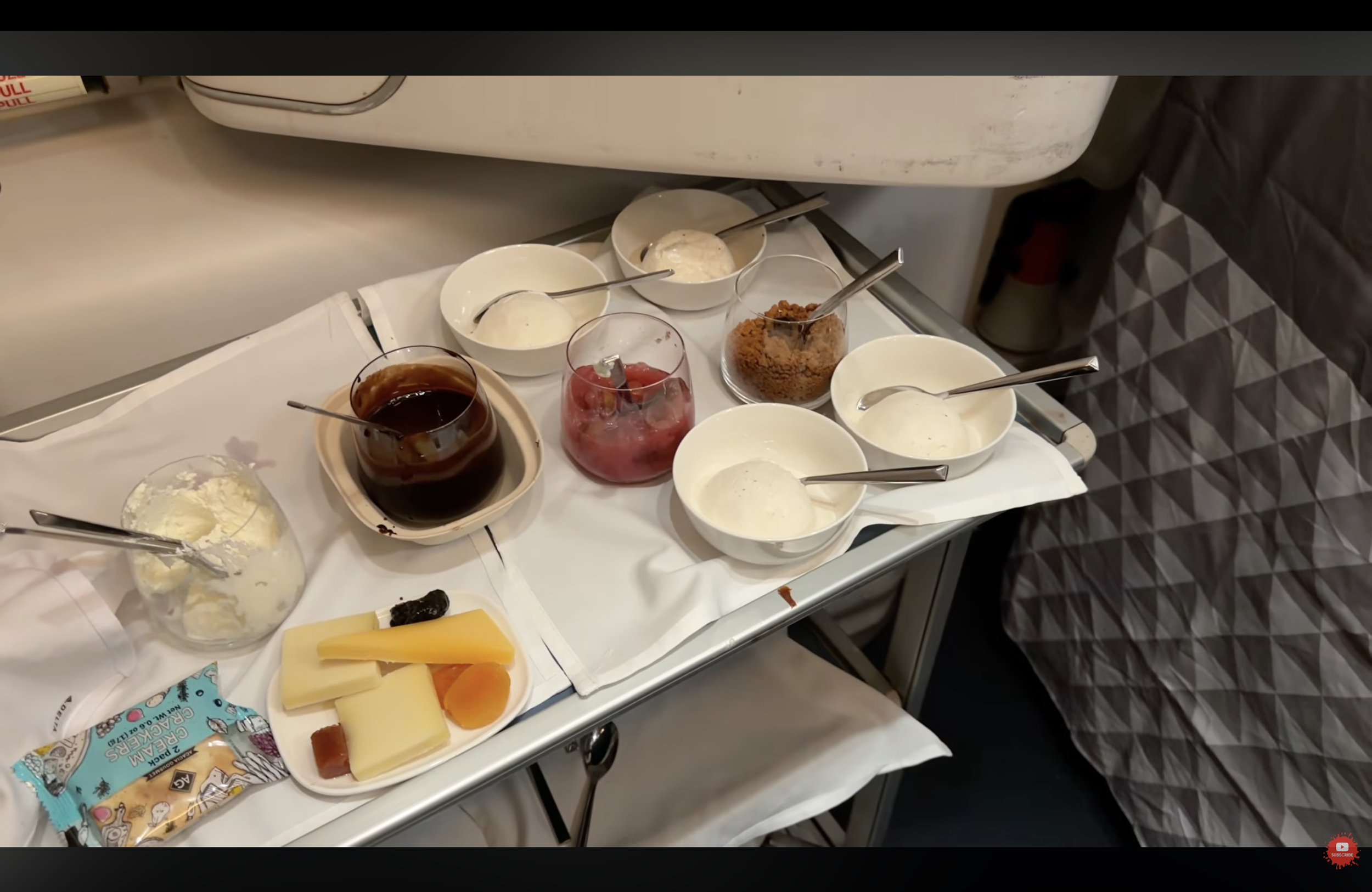 delta-one-a350-ice-cream