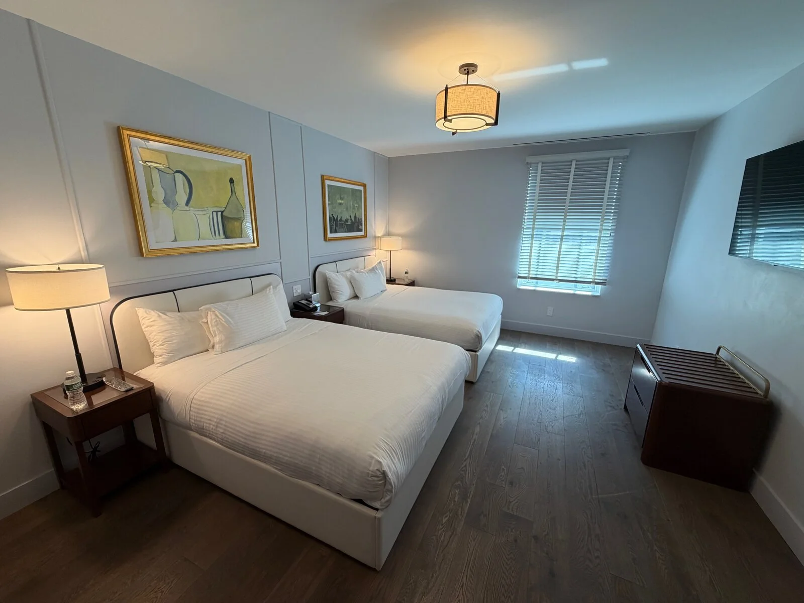 hotel-belleclaire-new-york-deluxe-two-queen-bedroom-overview