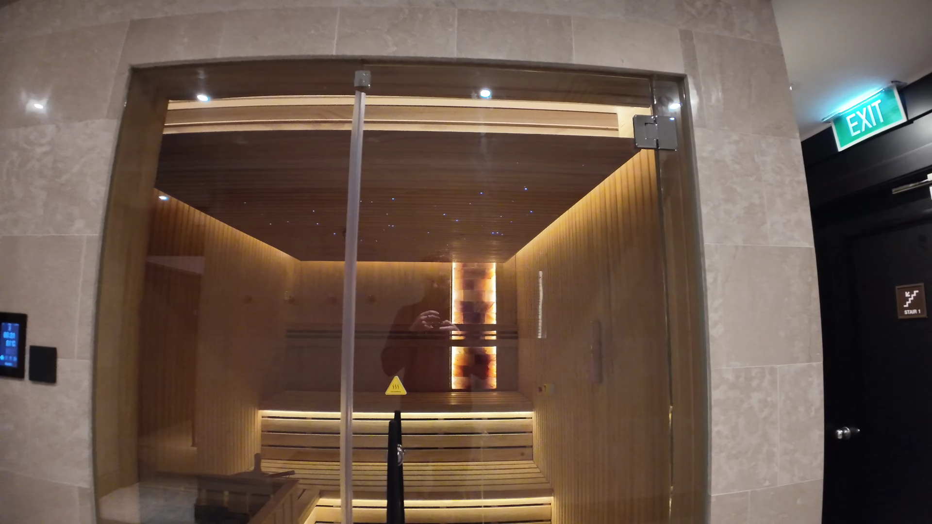 Four Seasons Singapore sauna