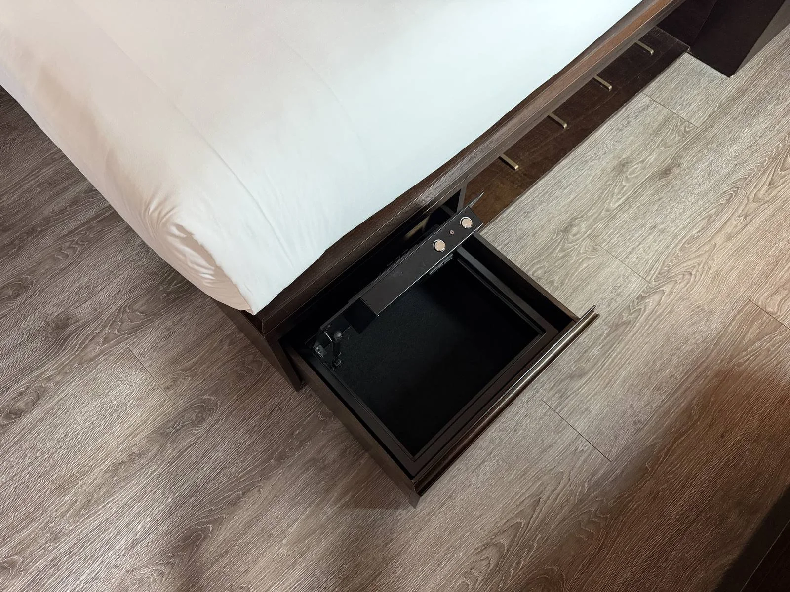 civilian-hotel-new-york-spacious-queen-room-bed-platform-storage-drawer