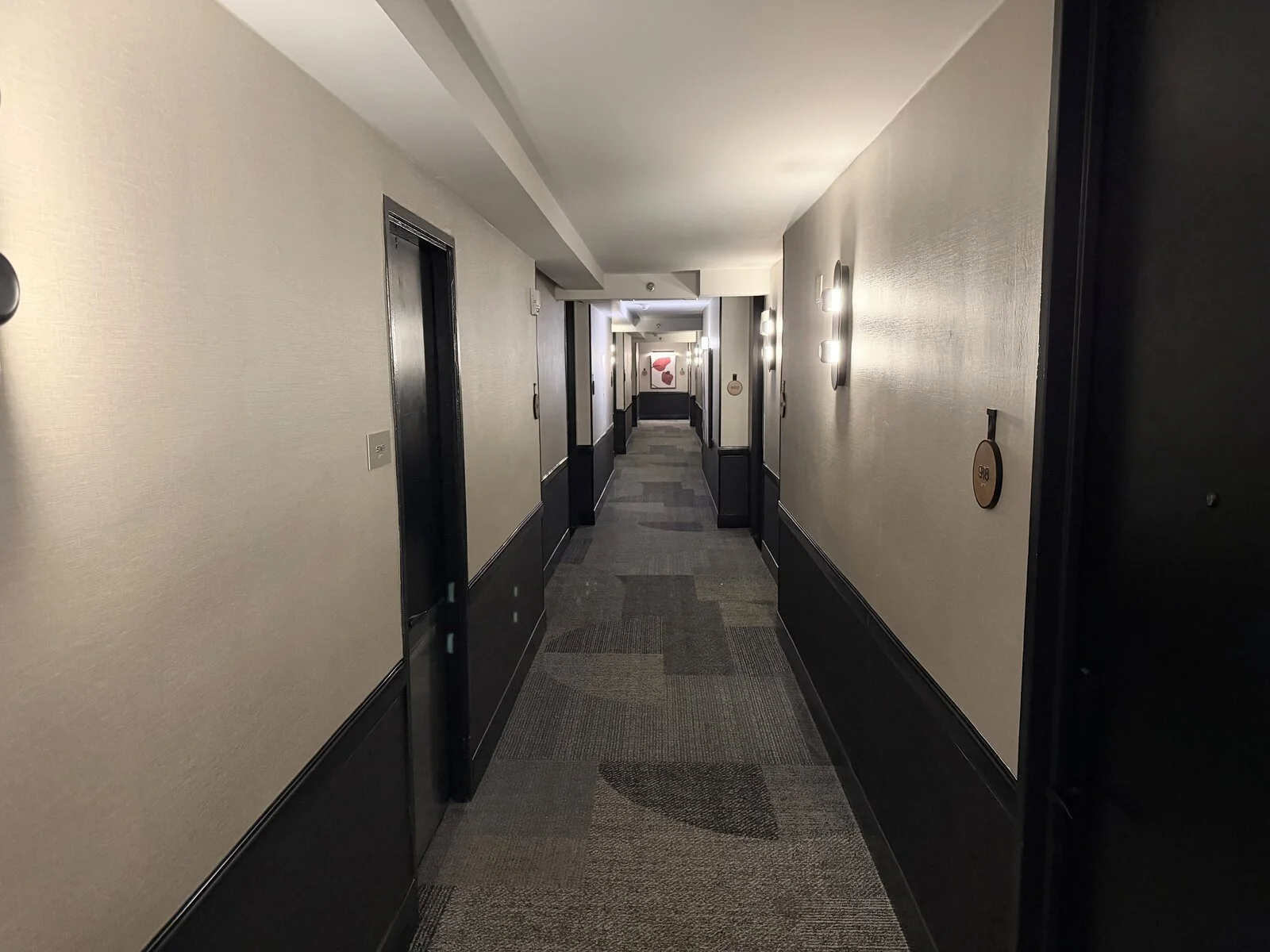 kimpton-theta-new-york-guest-room-hallway