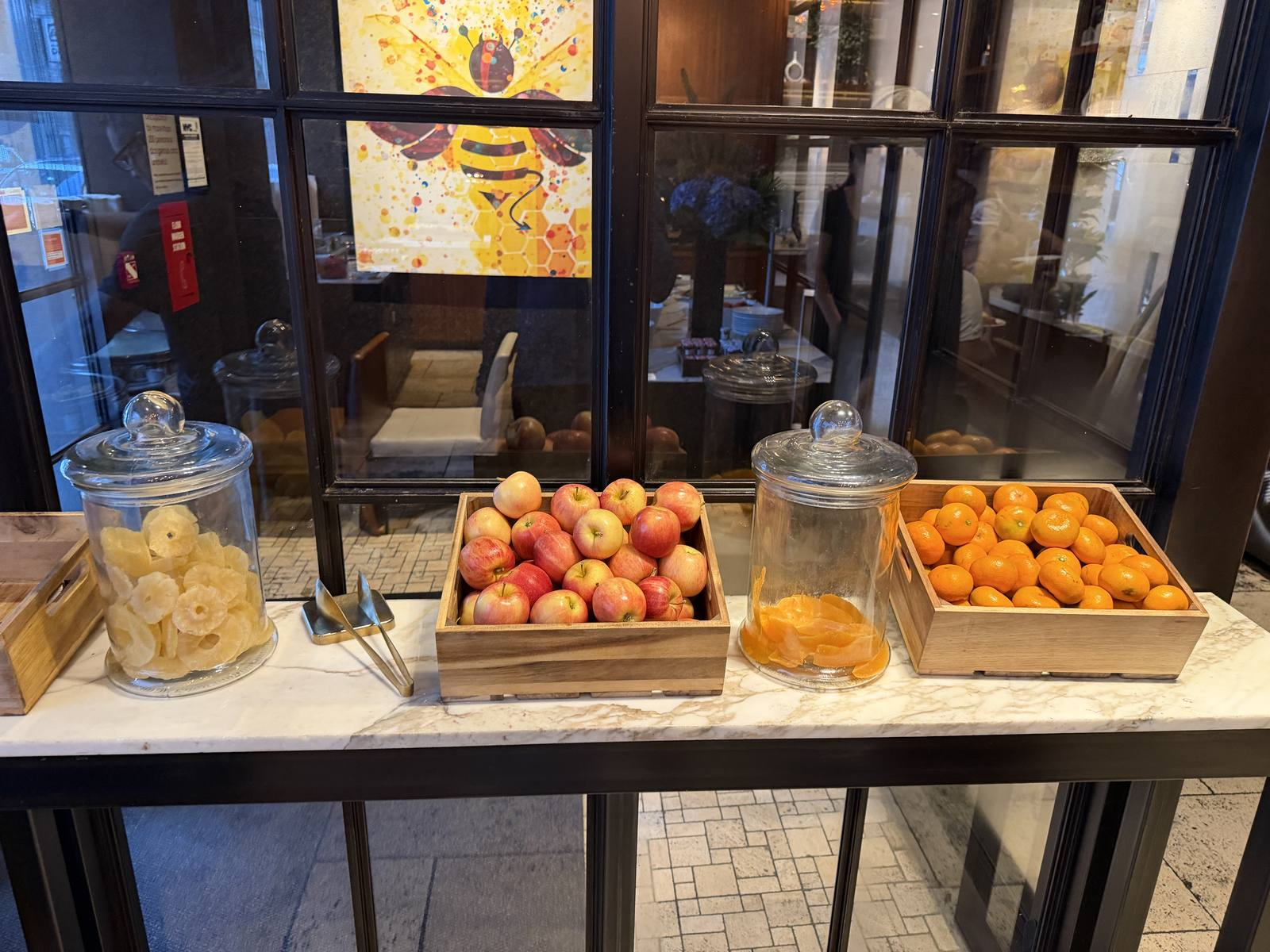 intercontinental-new-york-times-square-breakfast-buffet-fresh-fruit-station